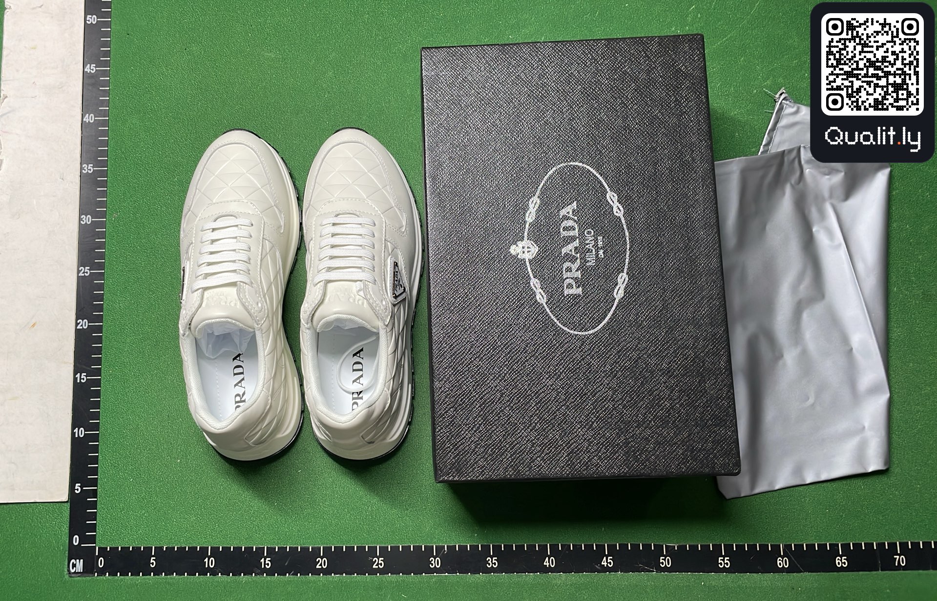 Sneakers — QC-foto 1 van 42