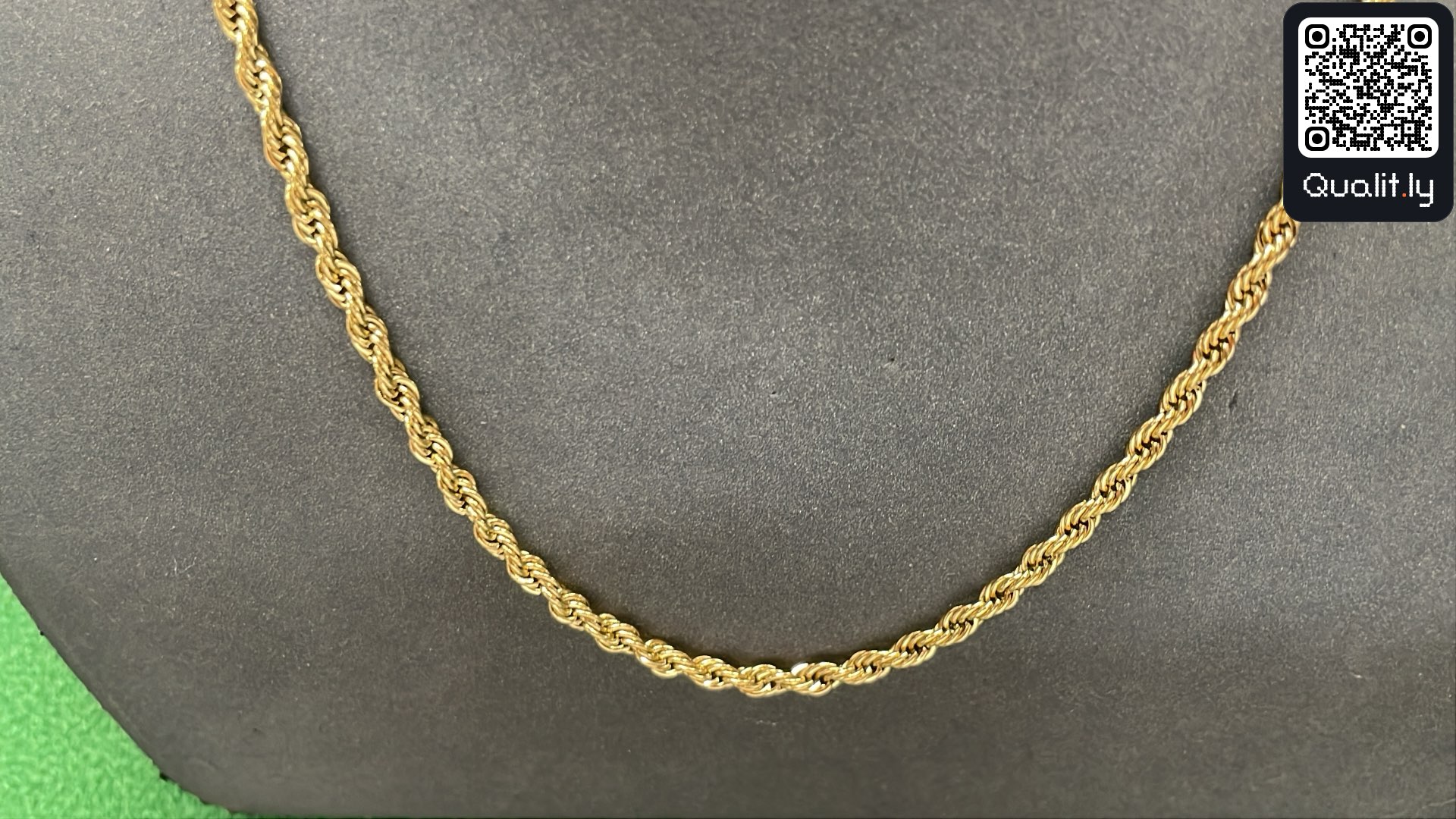 Jewelry QC photo 2 of 3