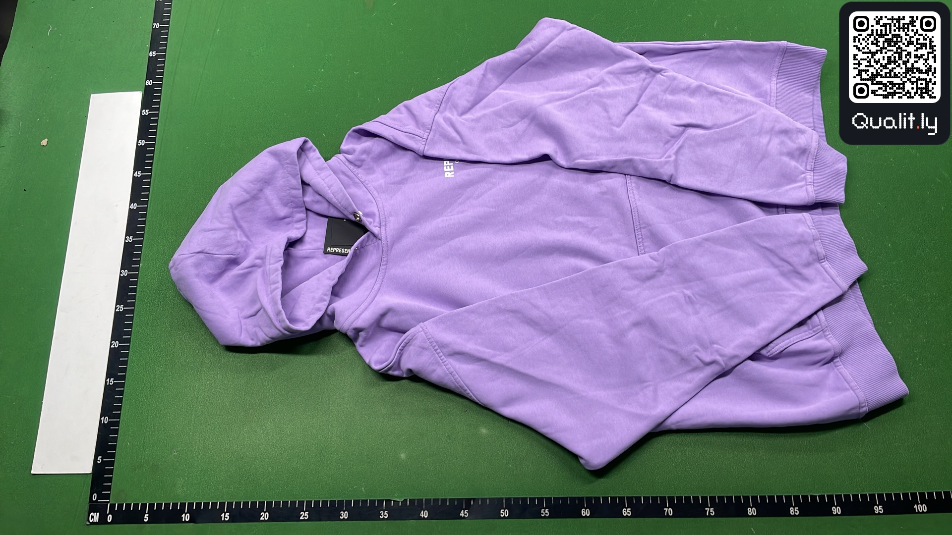 Hoodie — QC-foto 2 van 4
