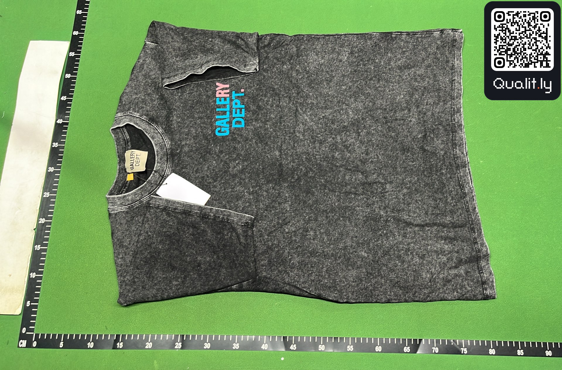 T-shirt — photo QC 2 sur 16