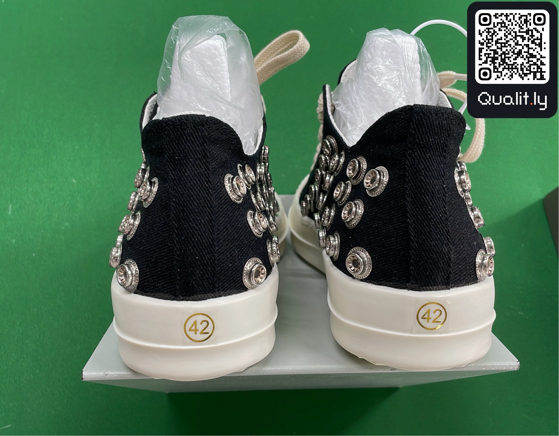 Sneakers — QC-foto 3 av 6