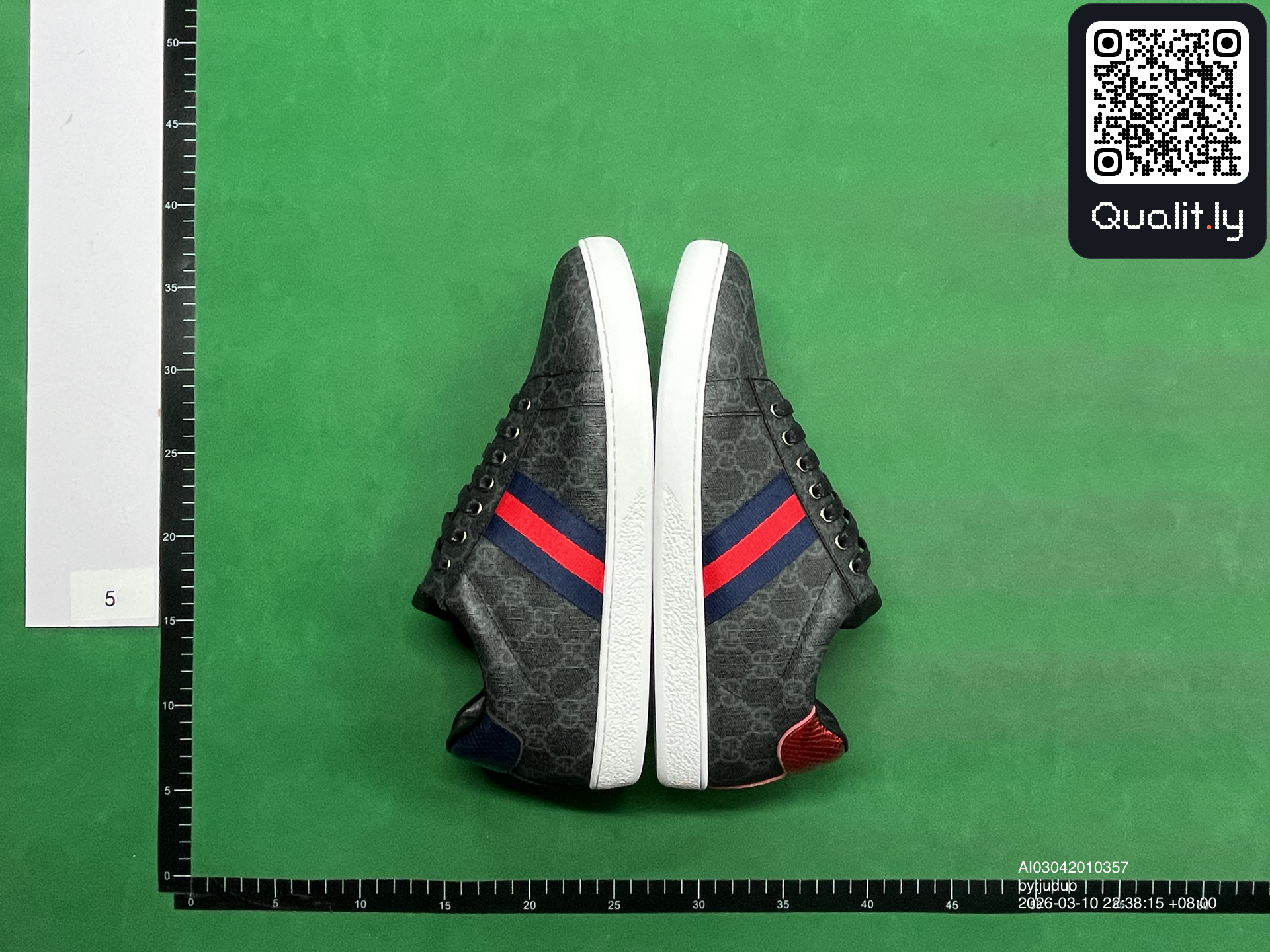 Sneakers — QC-foto 2 av 60