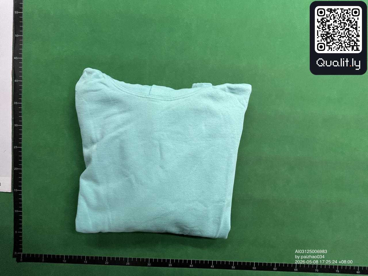 Hoodie QC photo 2 of 42