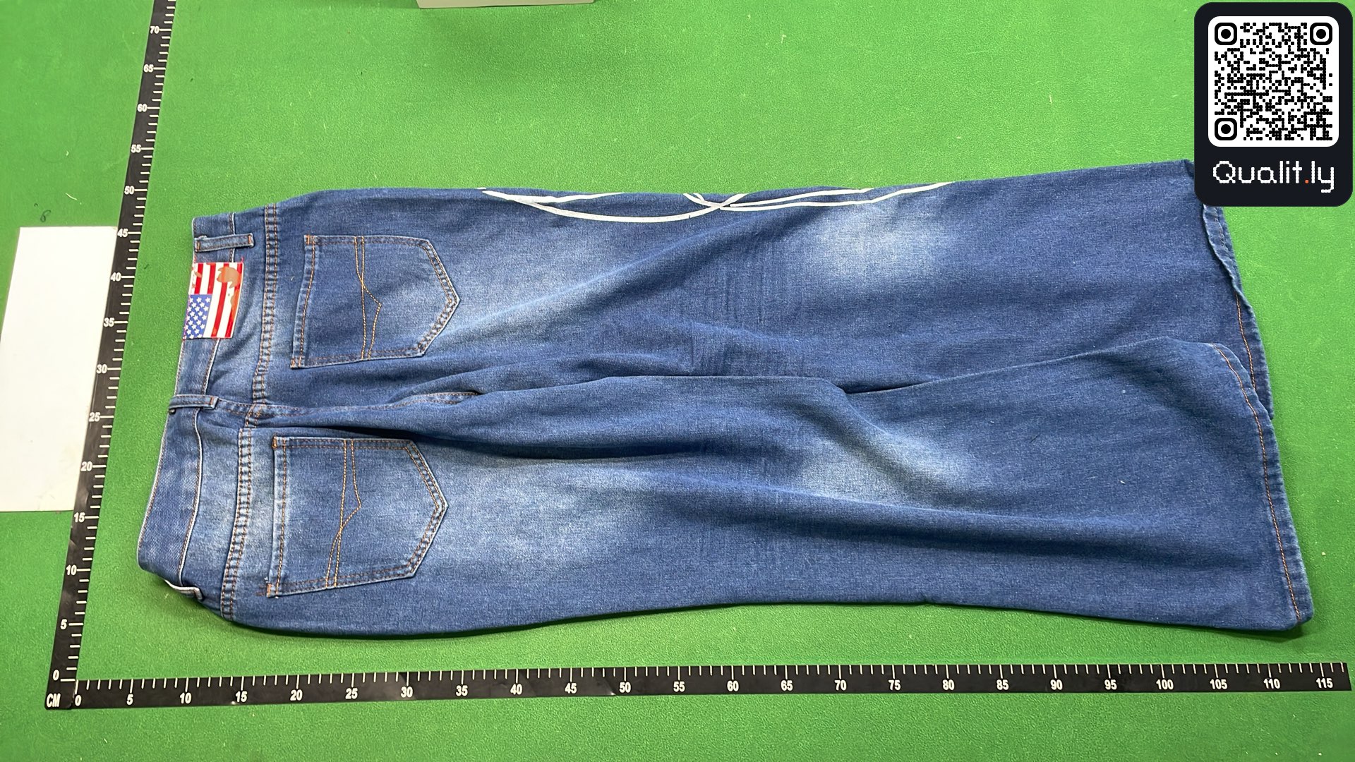 Jeansy — zdjęcie QC 3 z 8