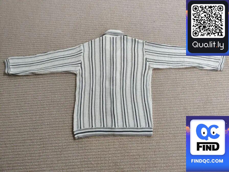 Pull — photo QC 3 sur 8
