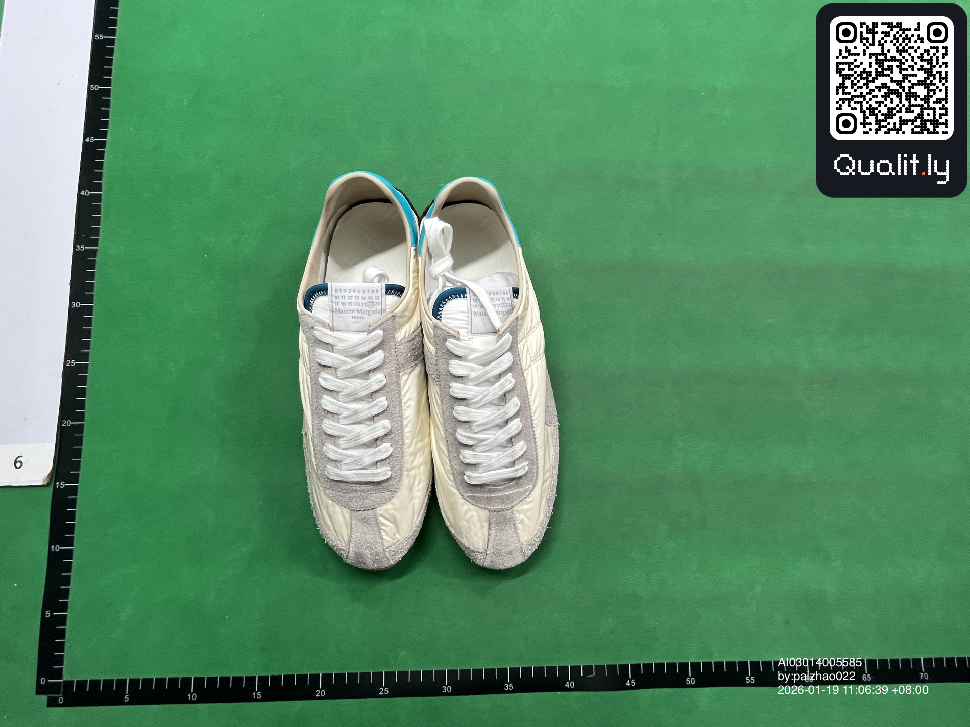 Sneakers QC photo 1 of 18