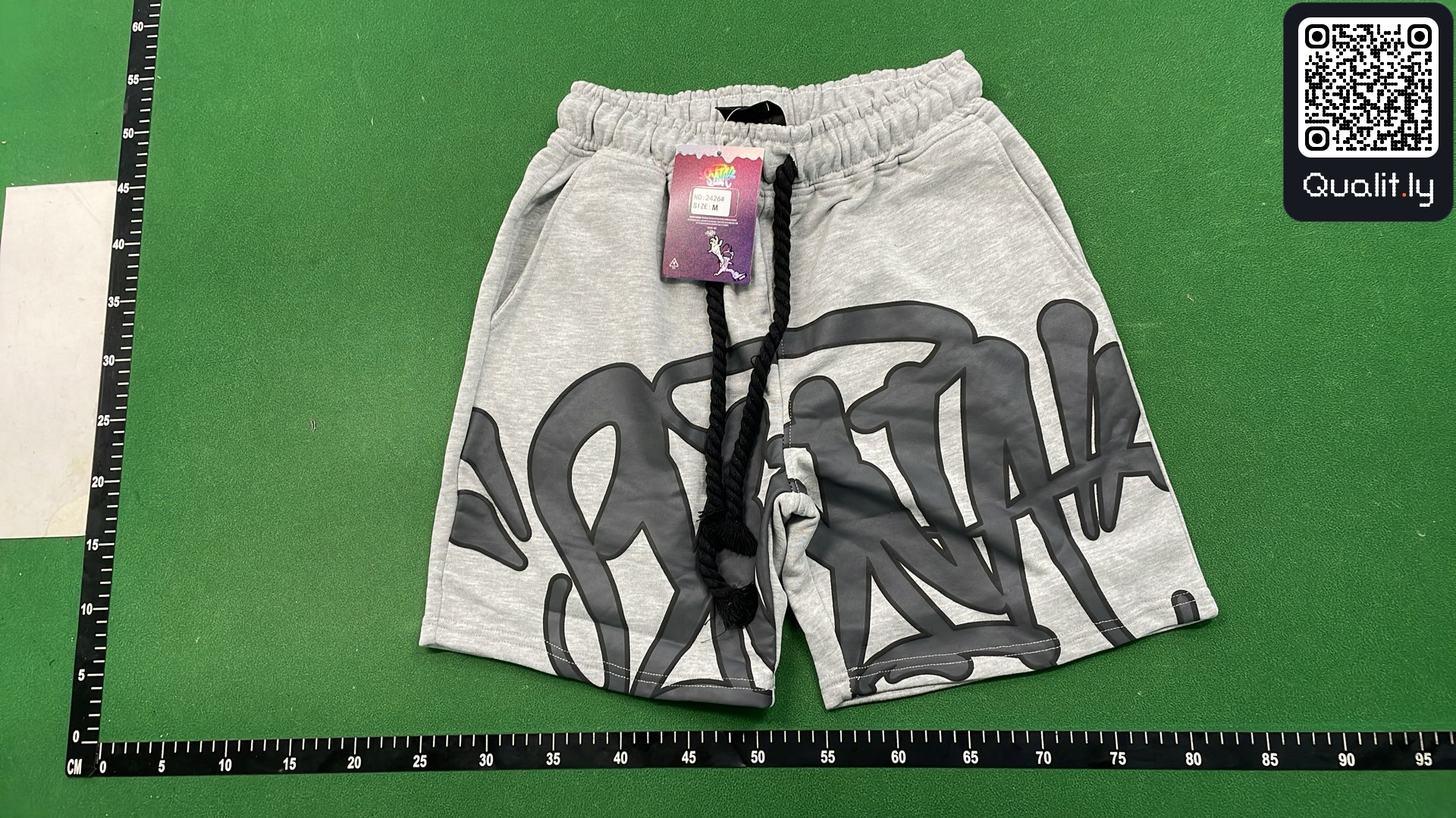 Pantaloni scurți — fotografie QC 2 din 20