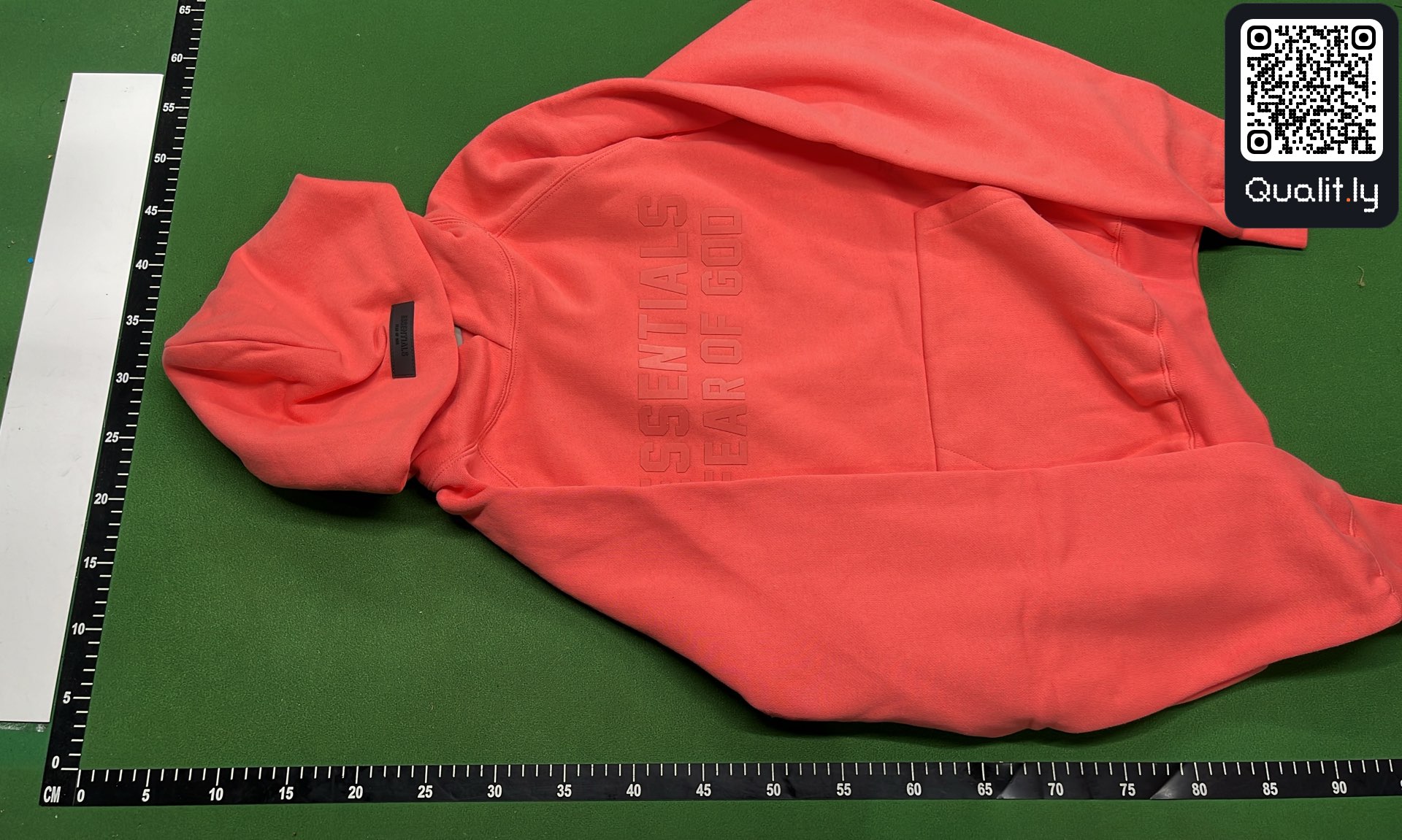 Hoodie QC photo 2 of 148