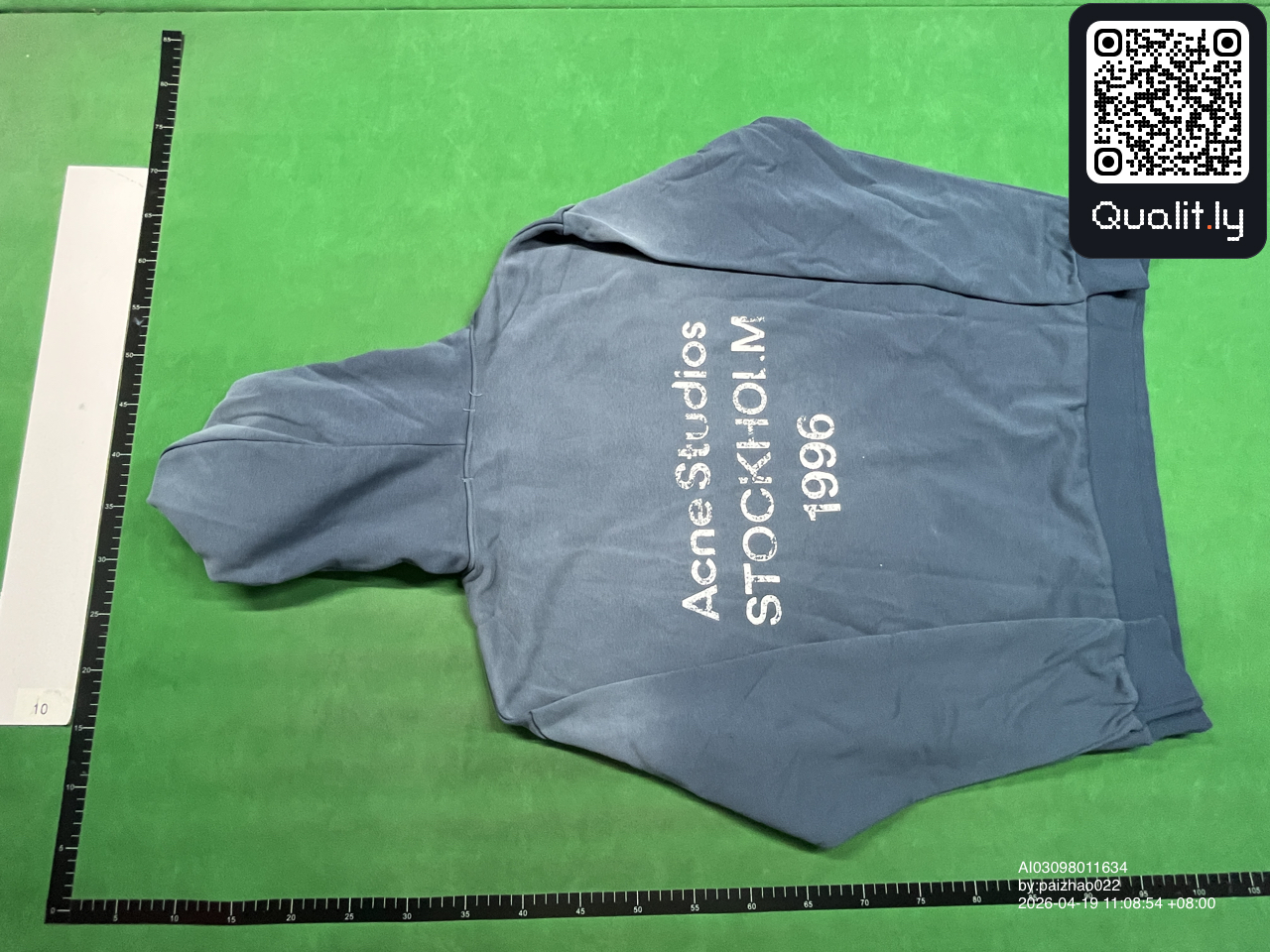Hoodie — QC-Foto 2 von 40
