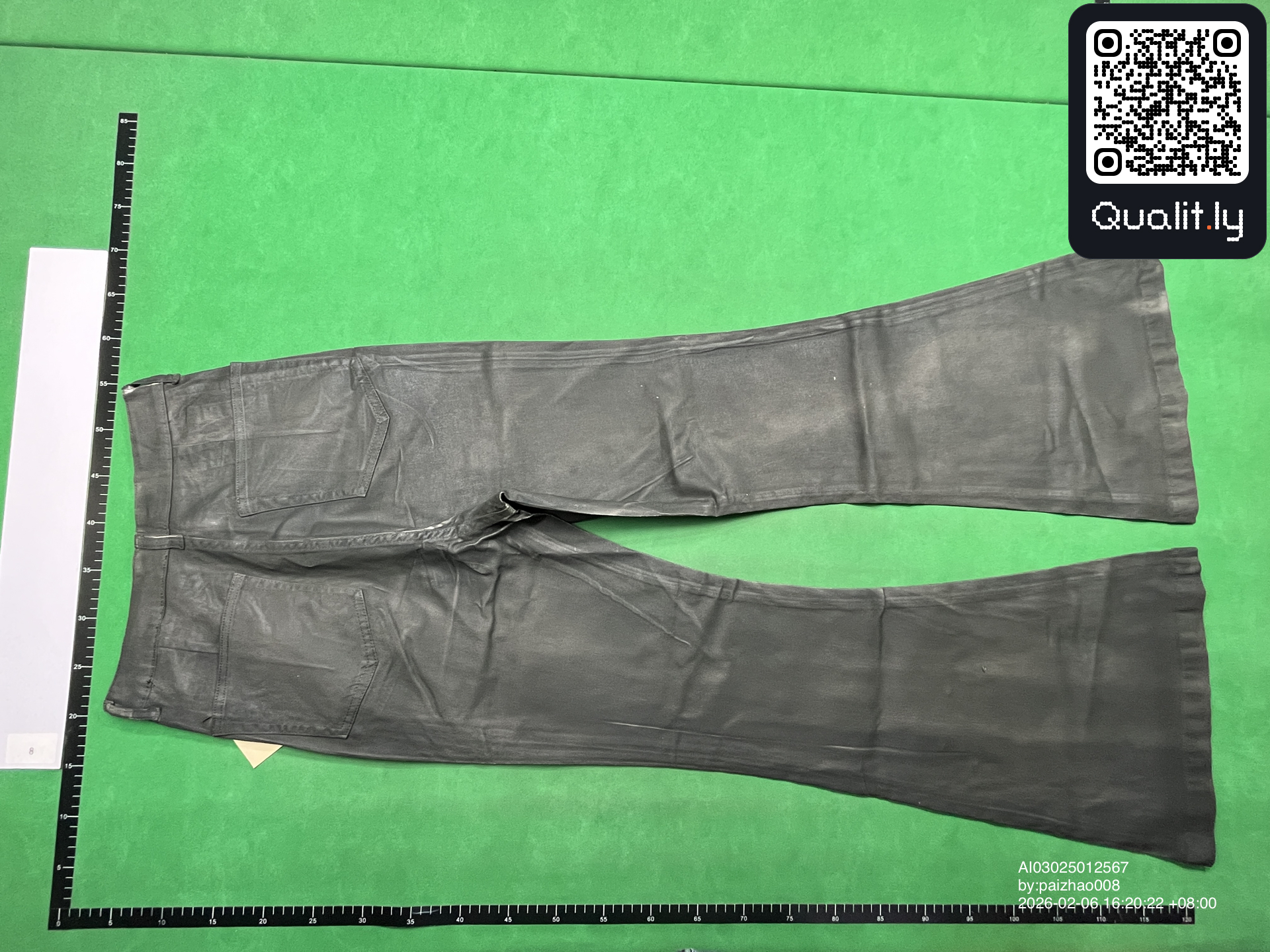 Jeans — QC-foto 2 van 4