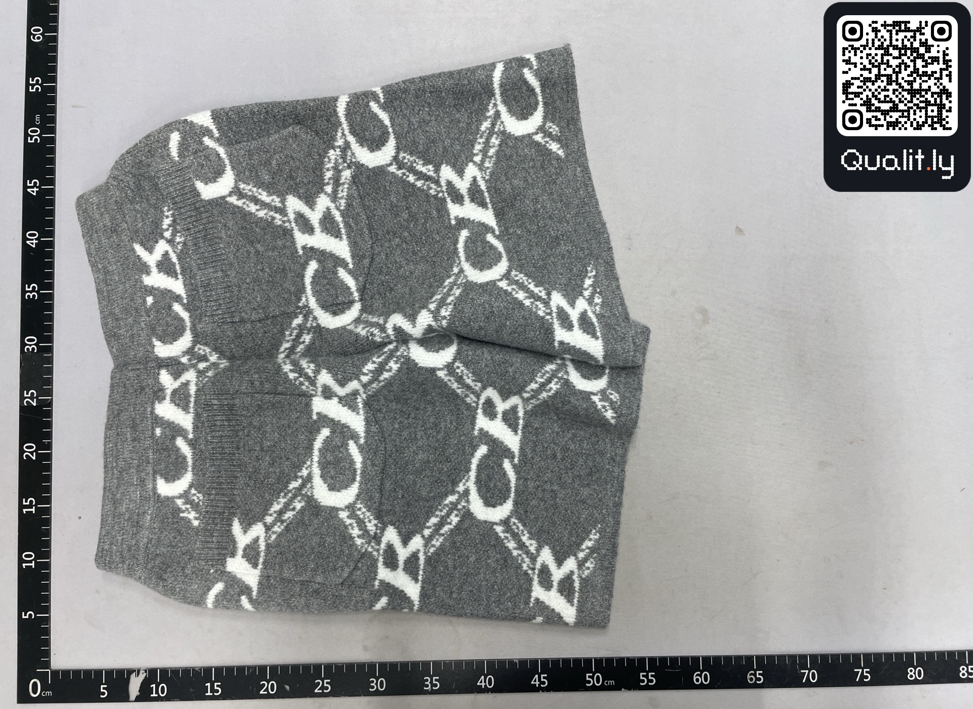 Short — photo QC 2 sur 90