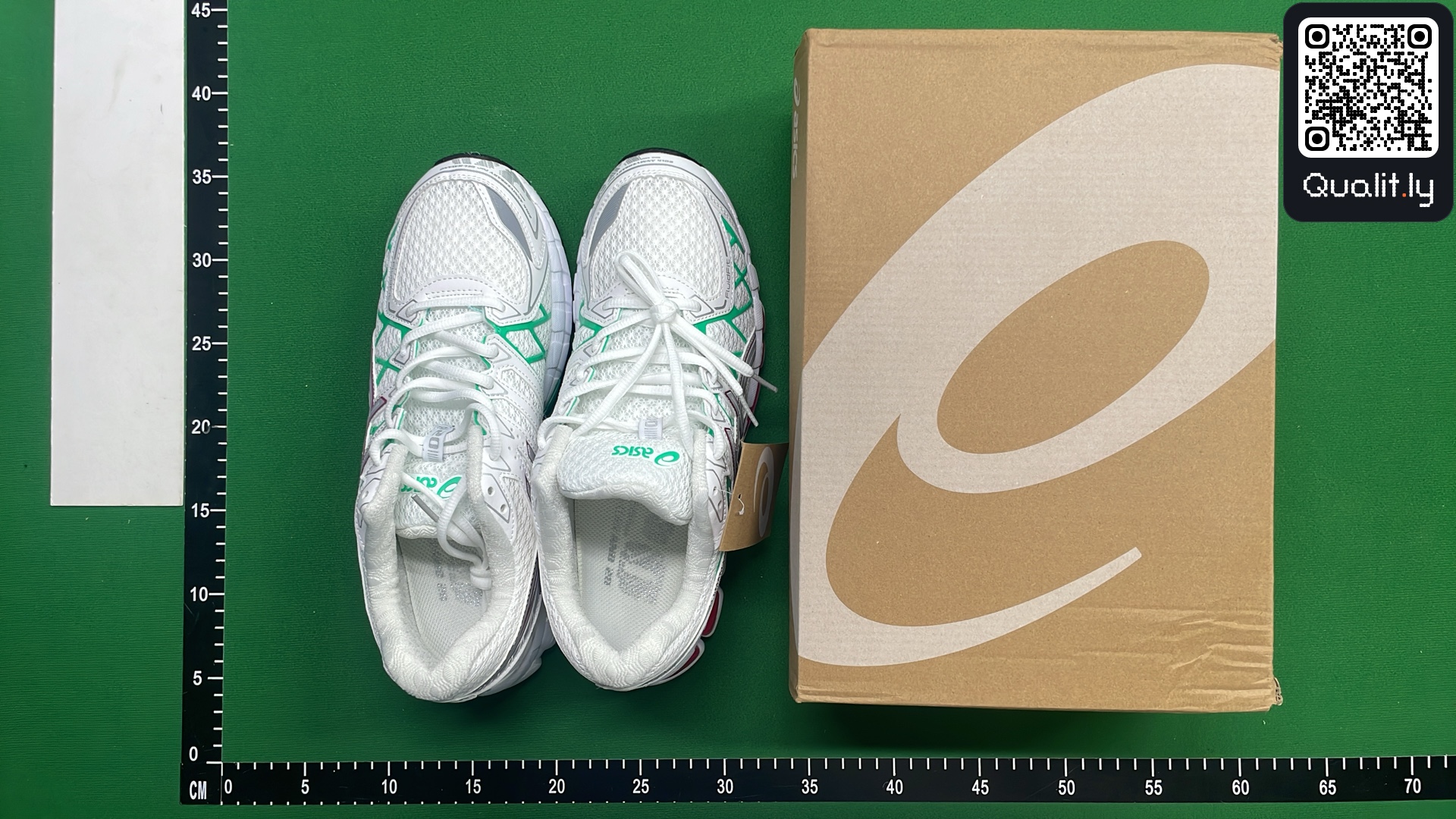 Sneakers QC photo 1 of 12