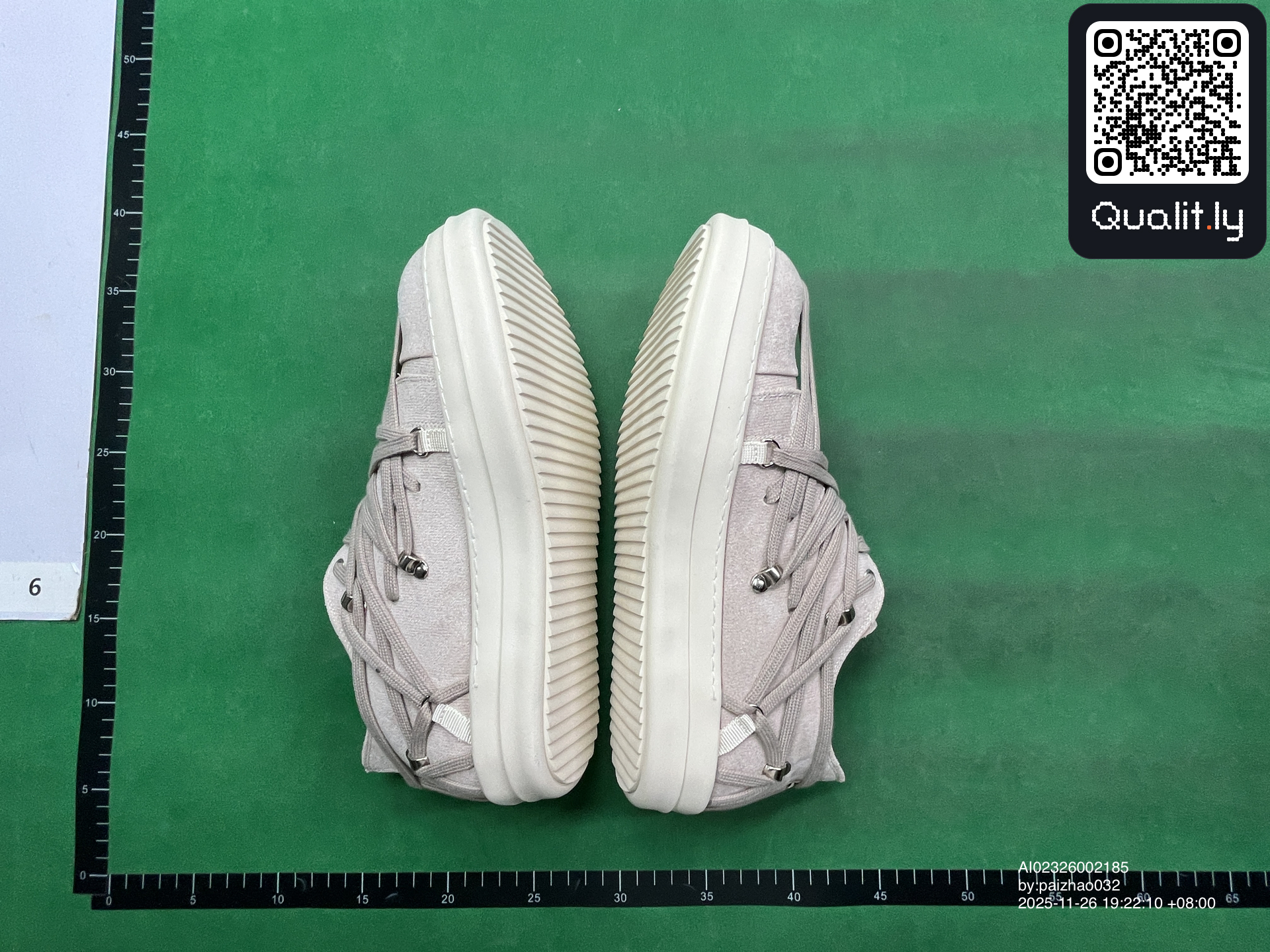 Sneakers — QC-foto 3 av 22