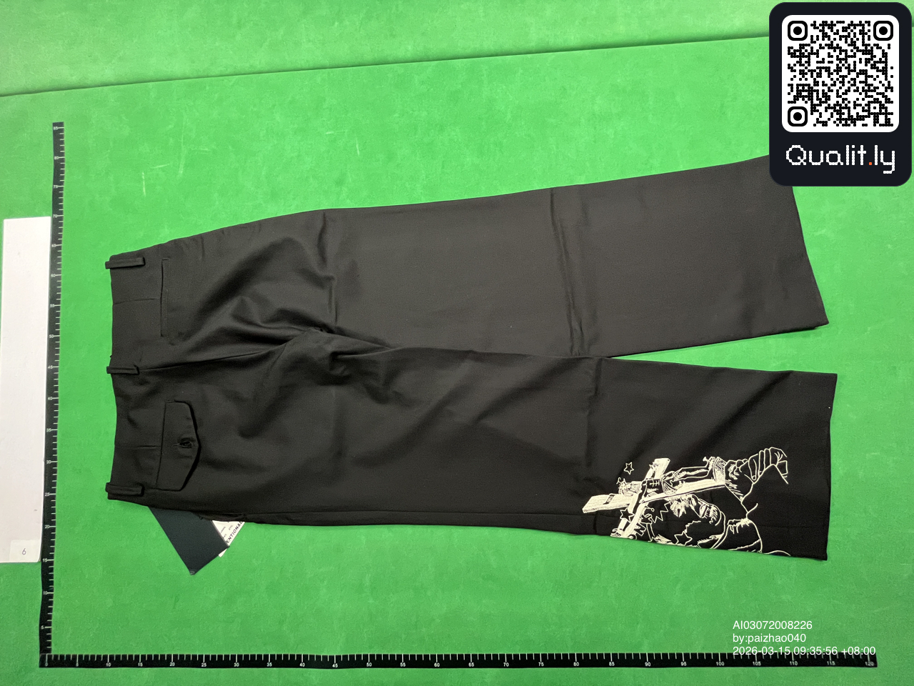 Pantalón — foto QC 2 de 4