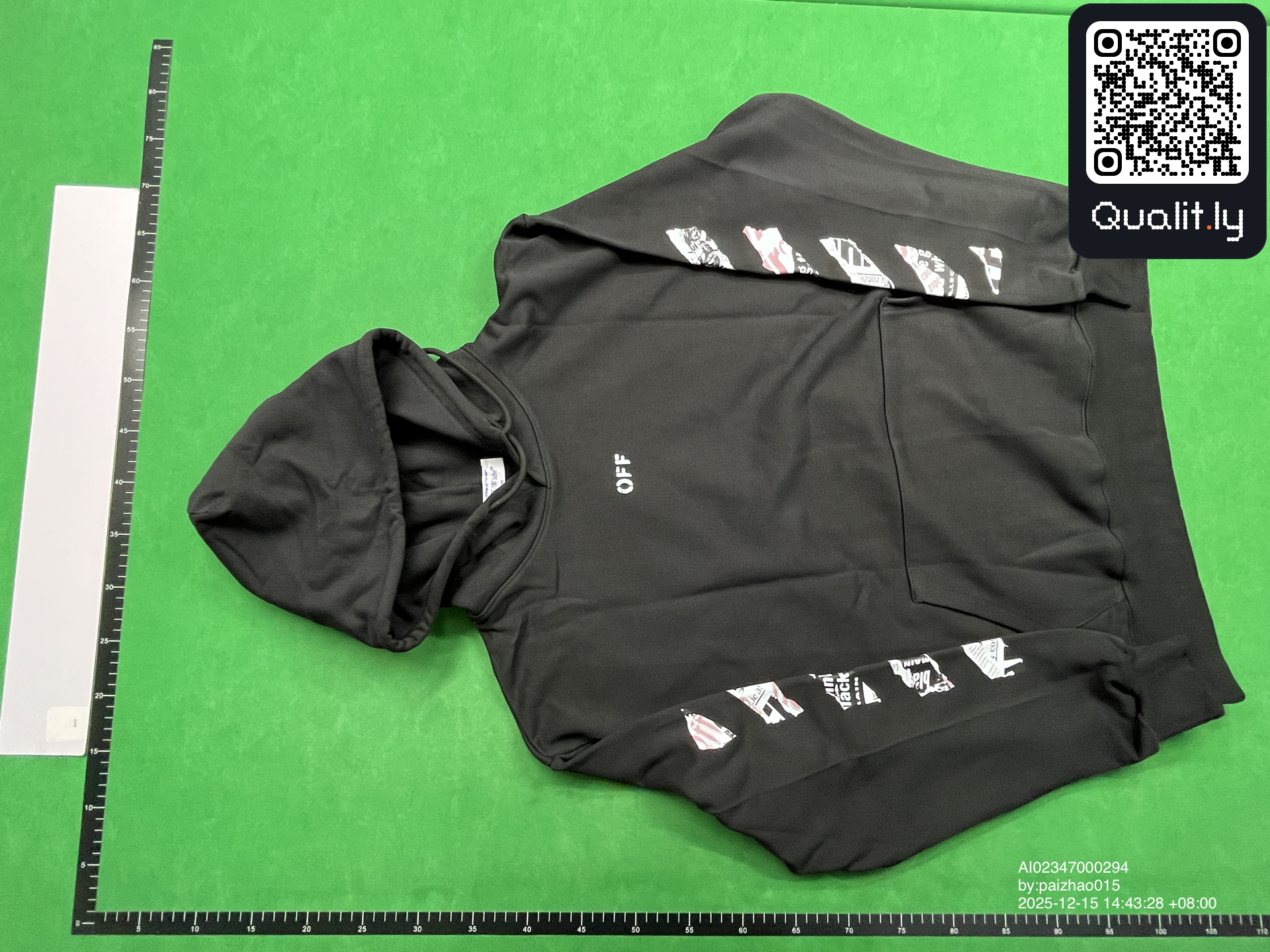 Bluza z kapturem — zdjęcie QC 3 z 8