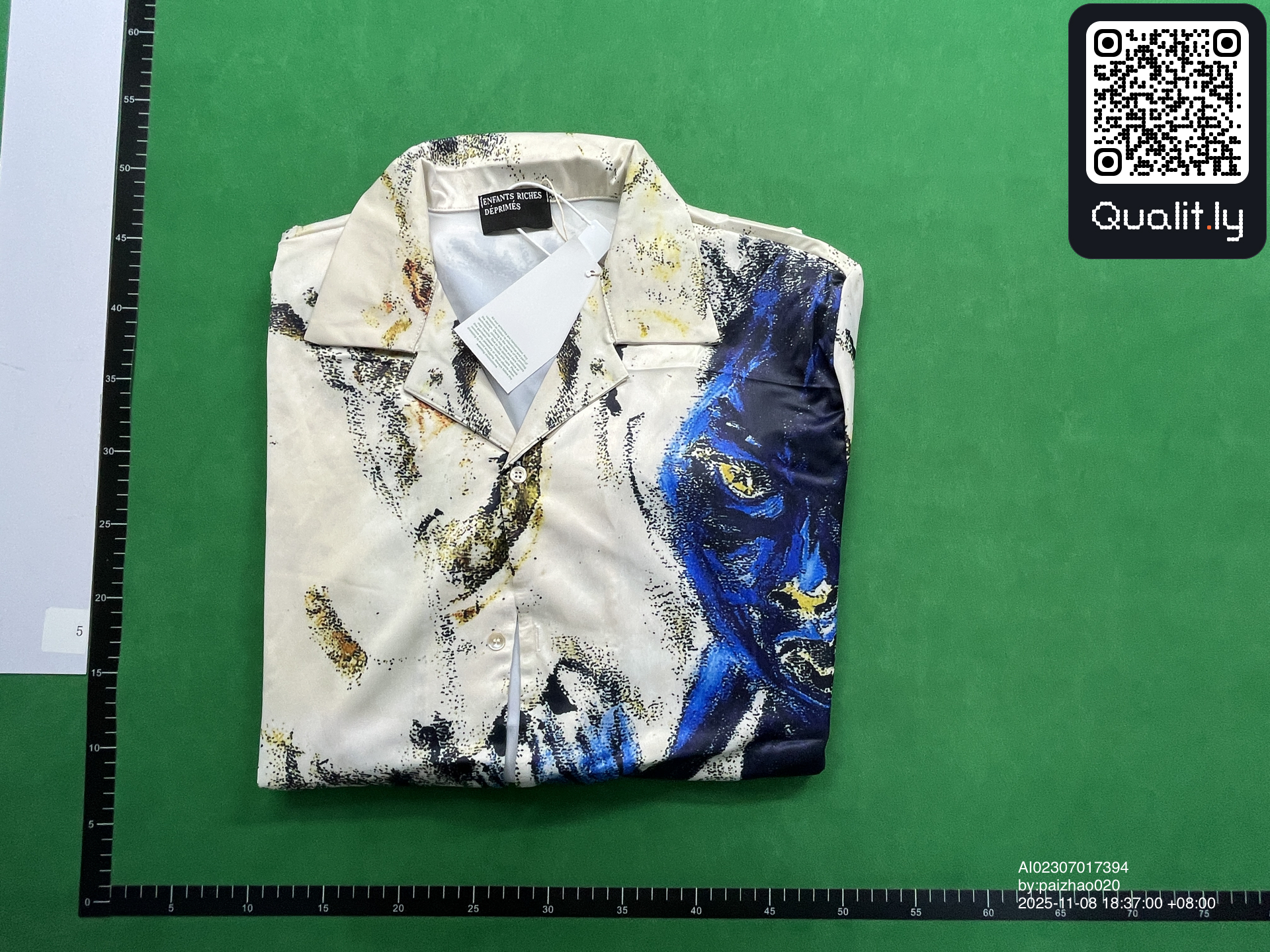 衬衫 QC 照片 1 / 4
