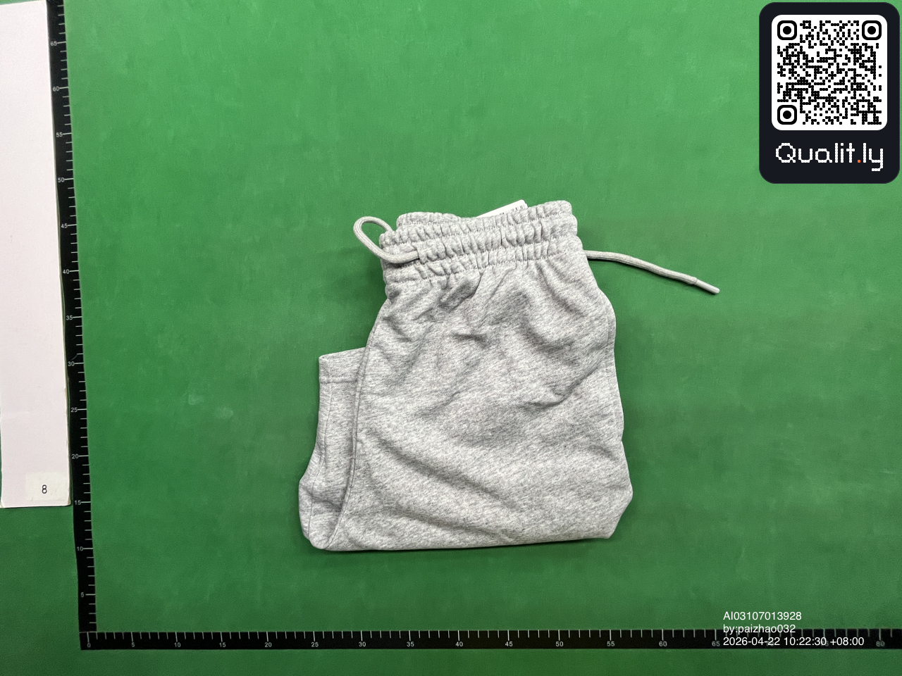 Short — photo QC 1 sur 4