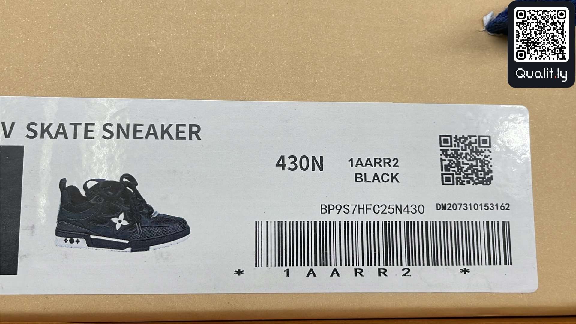 Sneakers QC photo 2 of 194