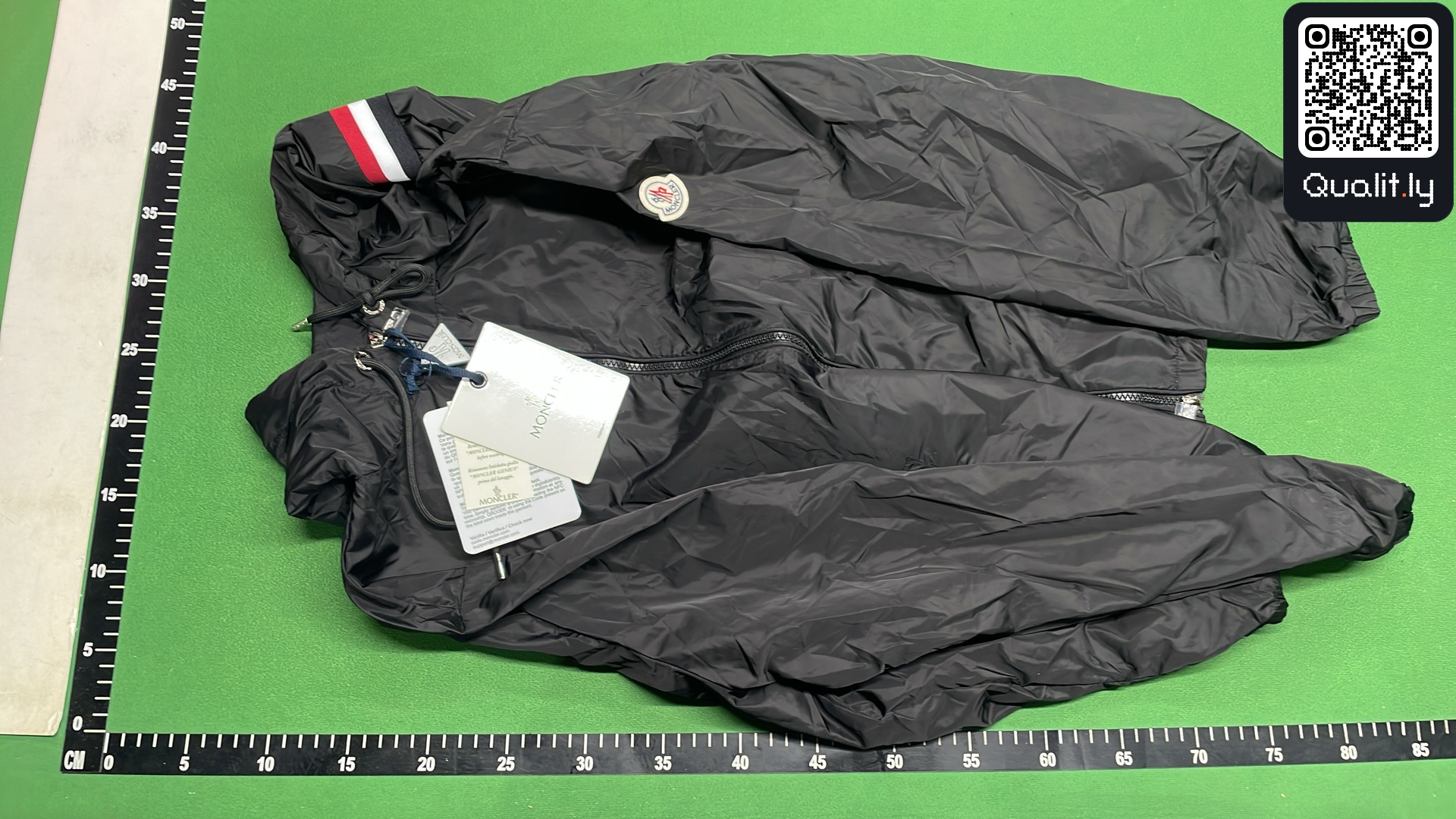 Hoodie — QC-Foto 2 von 4
