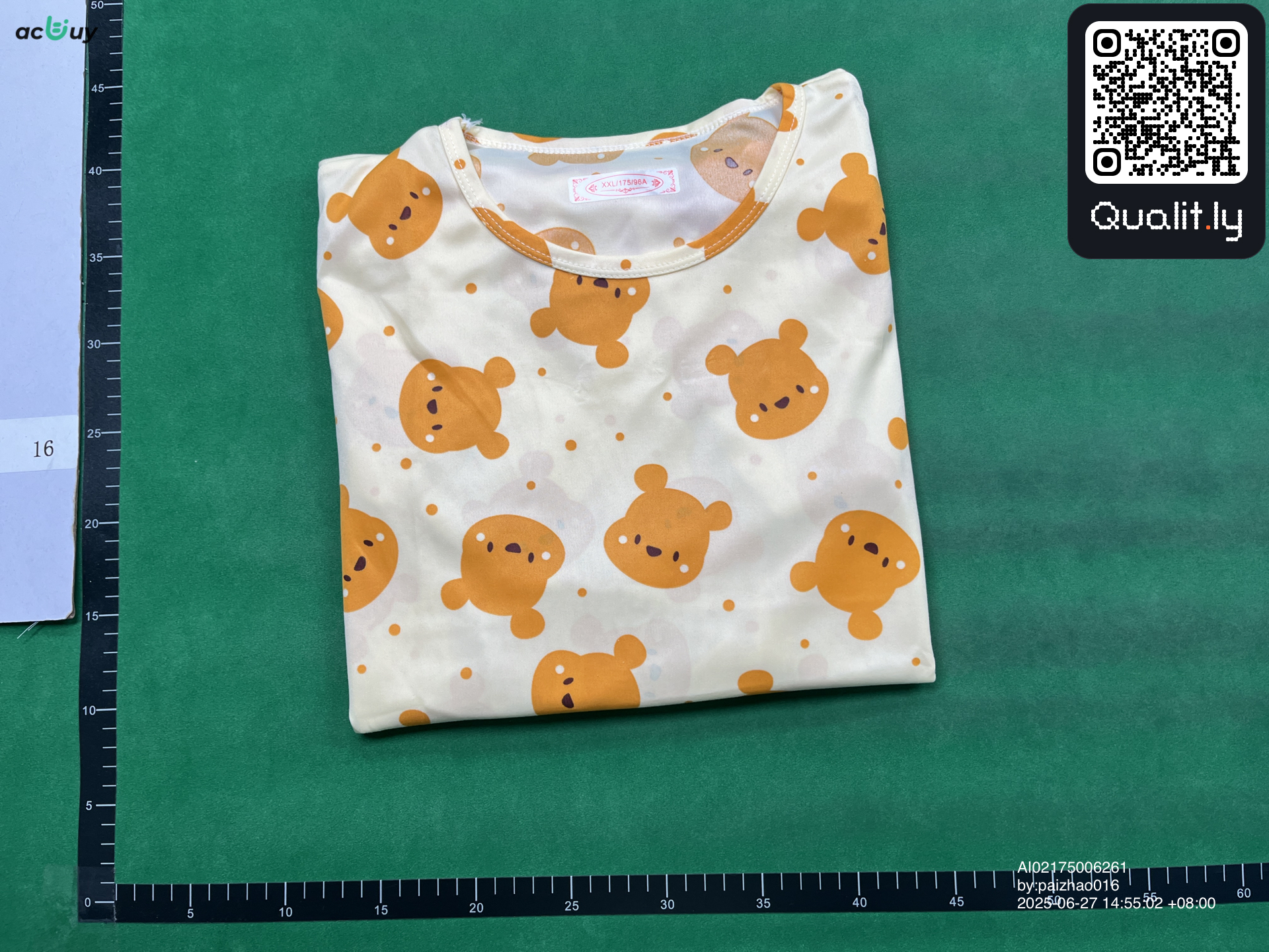 T-shirt — foto QC 1 de 8
