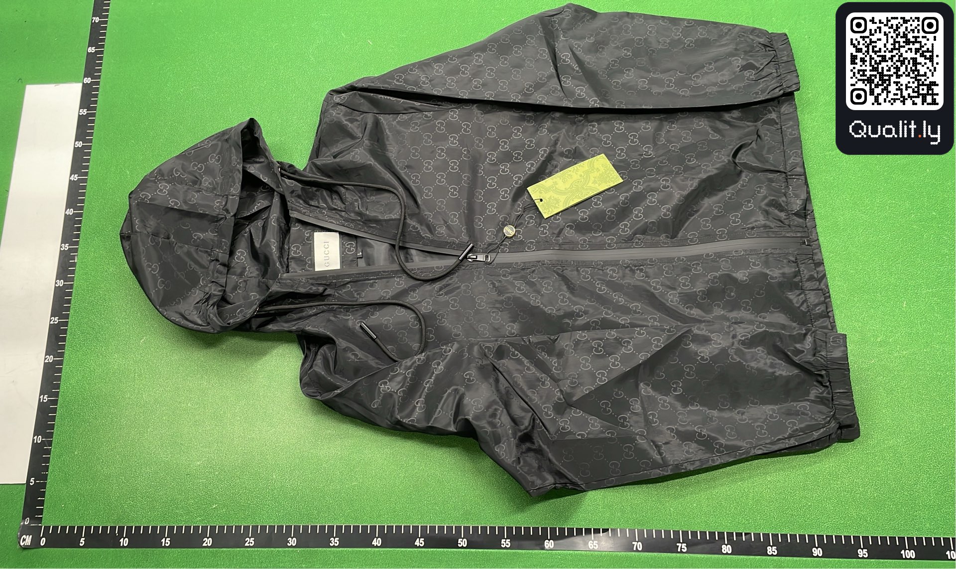 Bluza z kapturem — zdjęcie QC 2 z 4