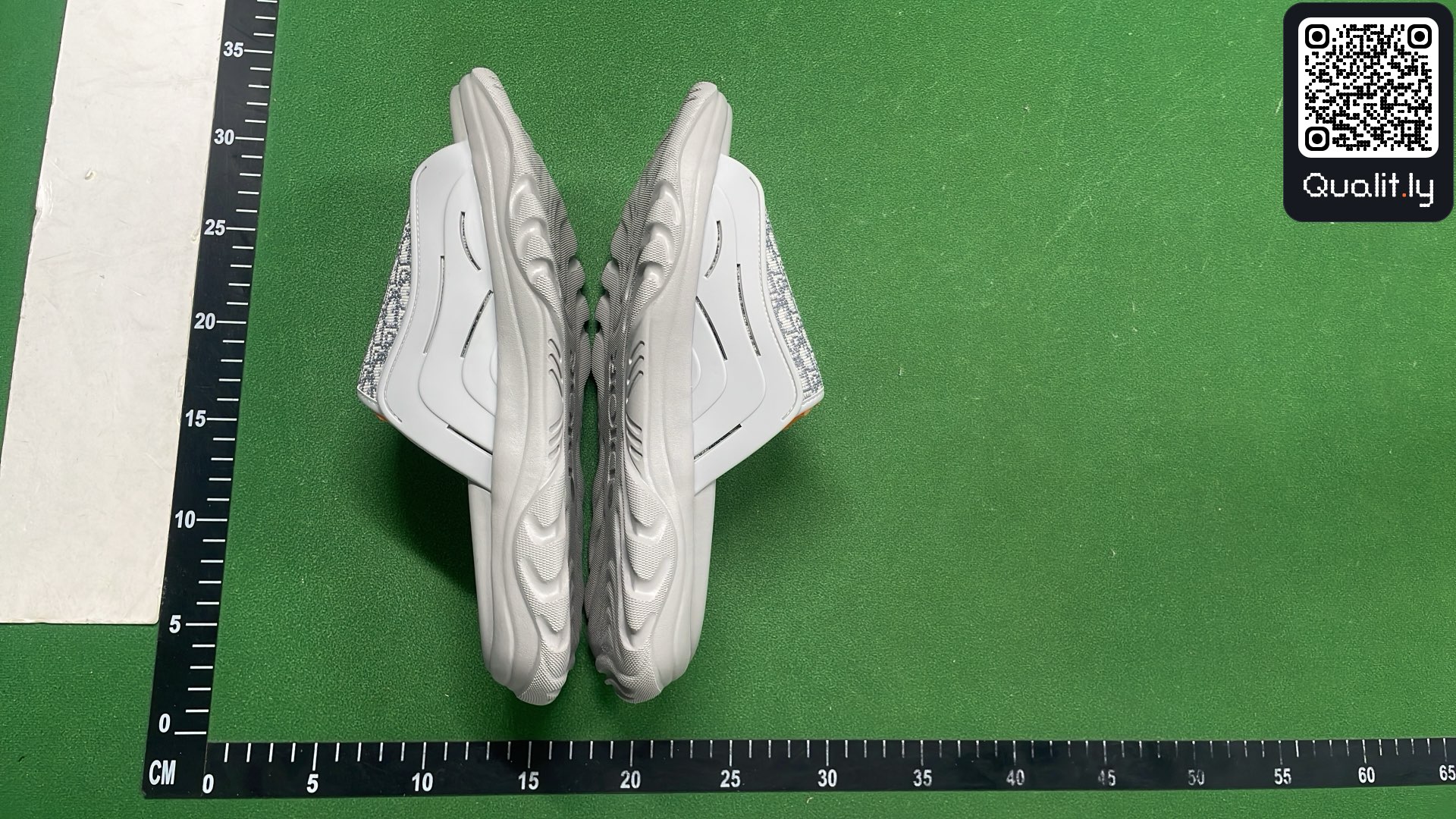 拖鞋 QC 照片 3 / 5
