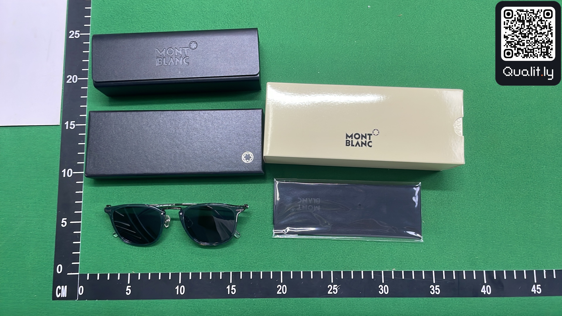Sunglasses QC photo 3 of 3