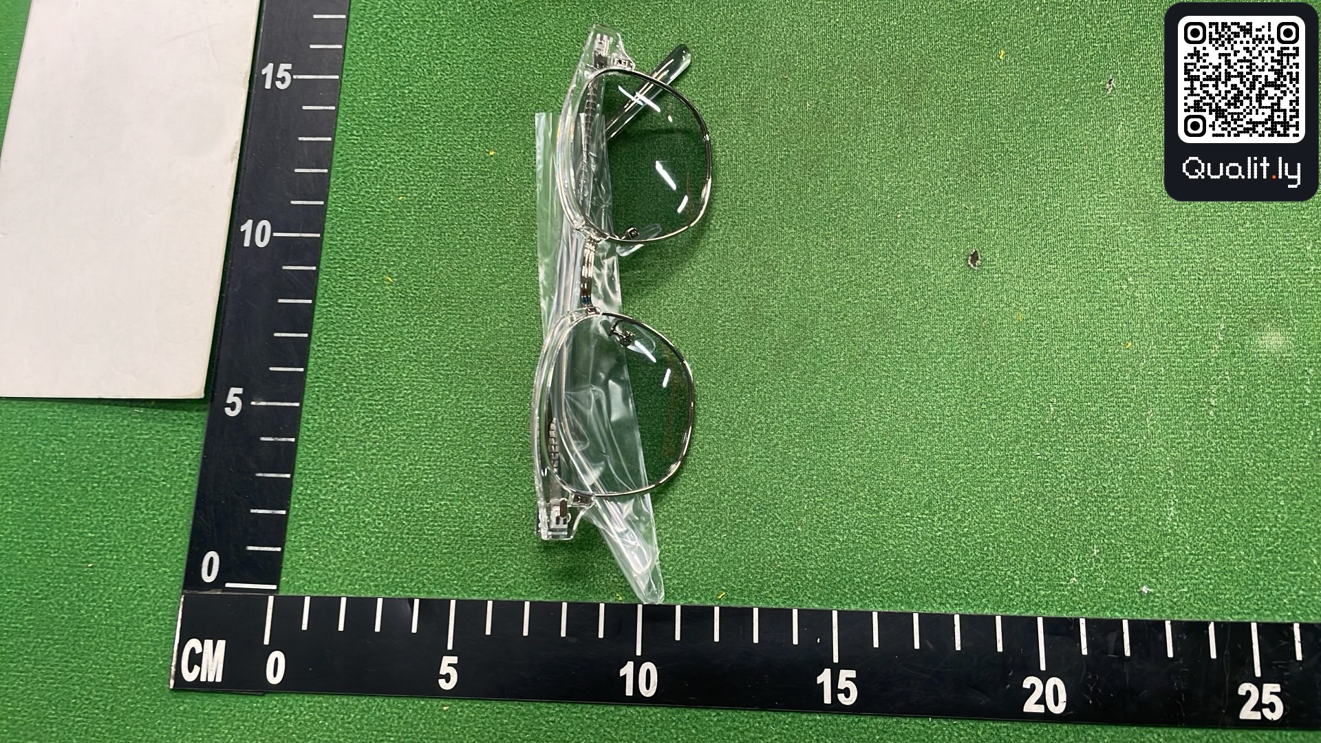 Sunglasses QC photo 3 of 9