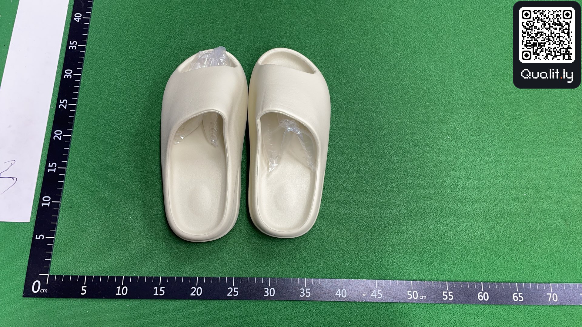 Slippers — QC-foto 1 van 37