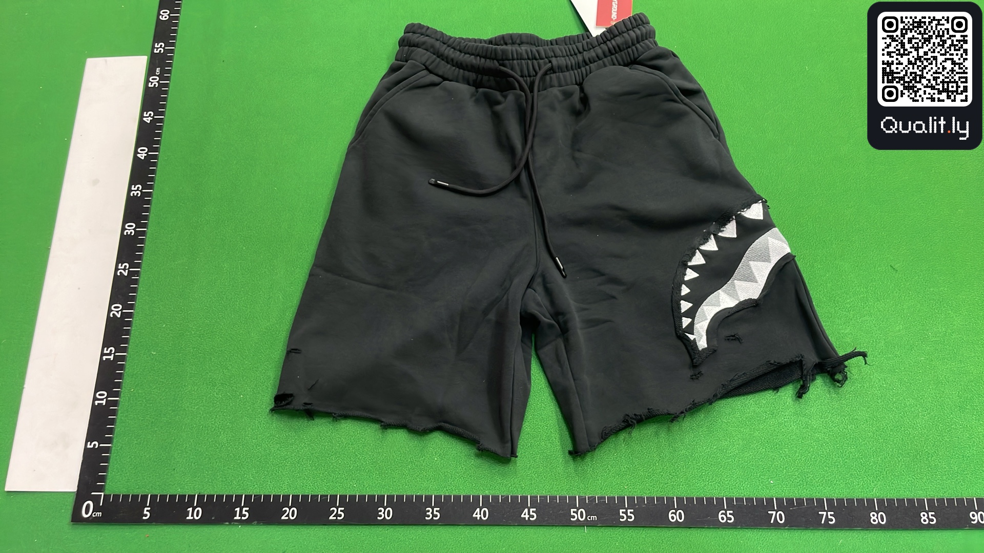 Short — photo QC 2 sur 4