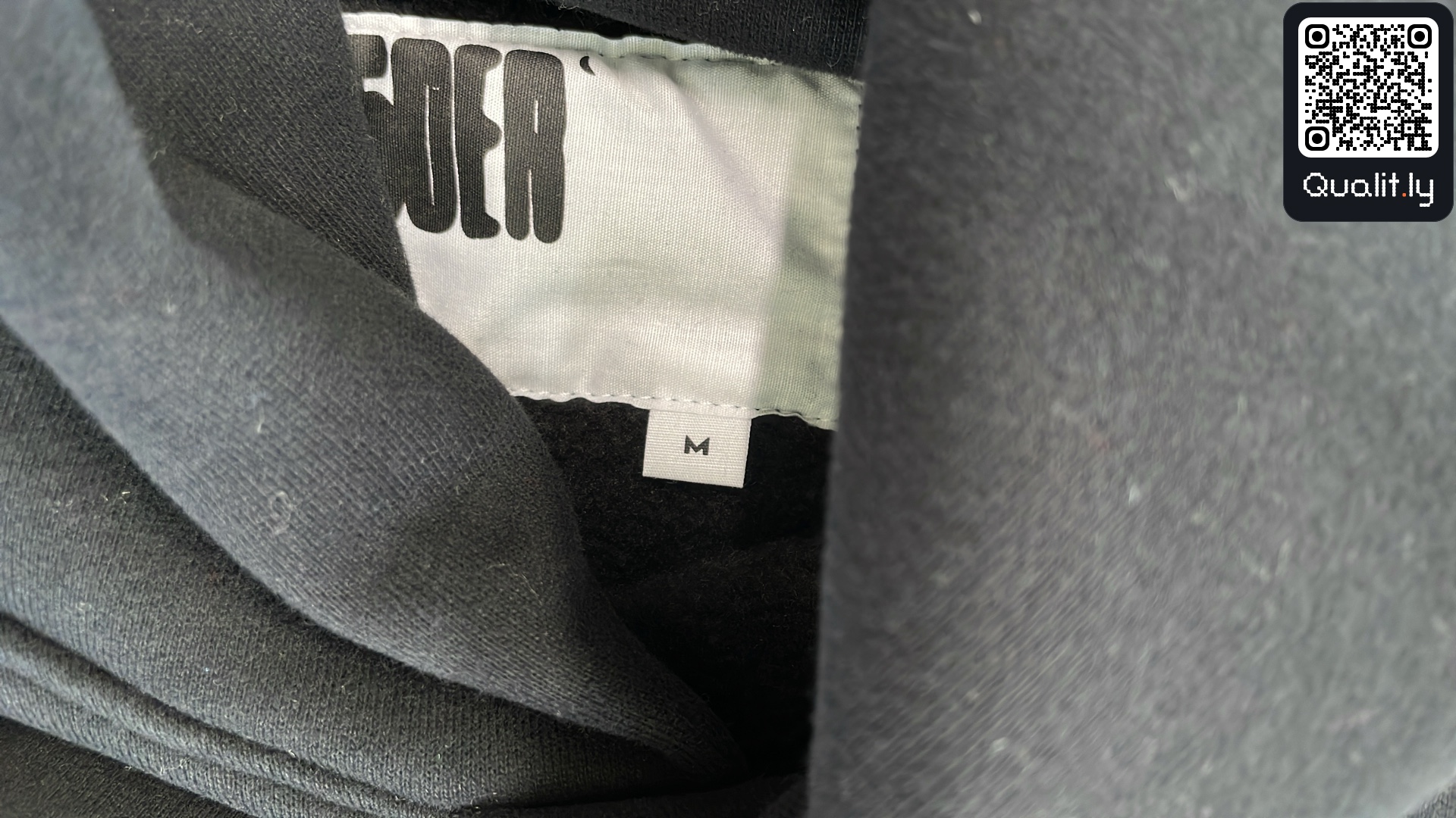 Hoodie — QC-foto 1 av 4