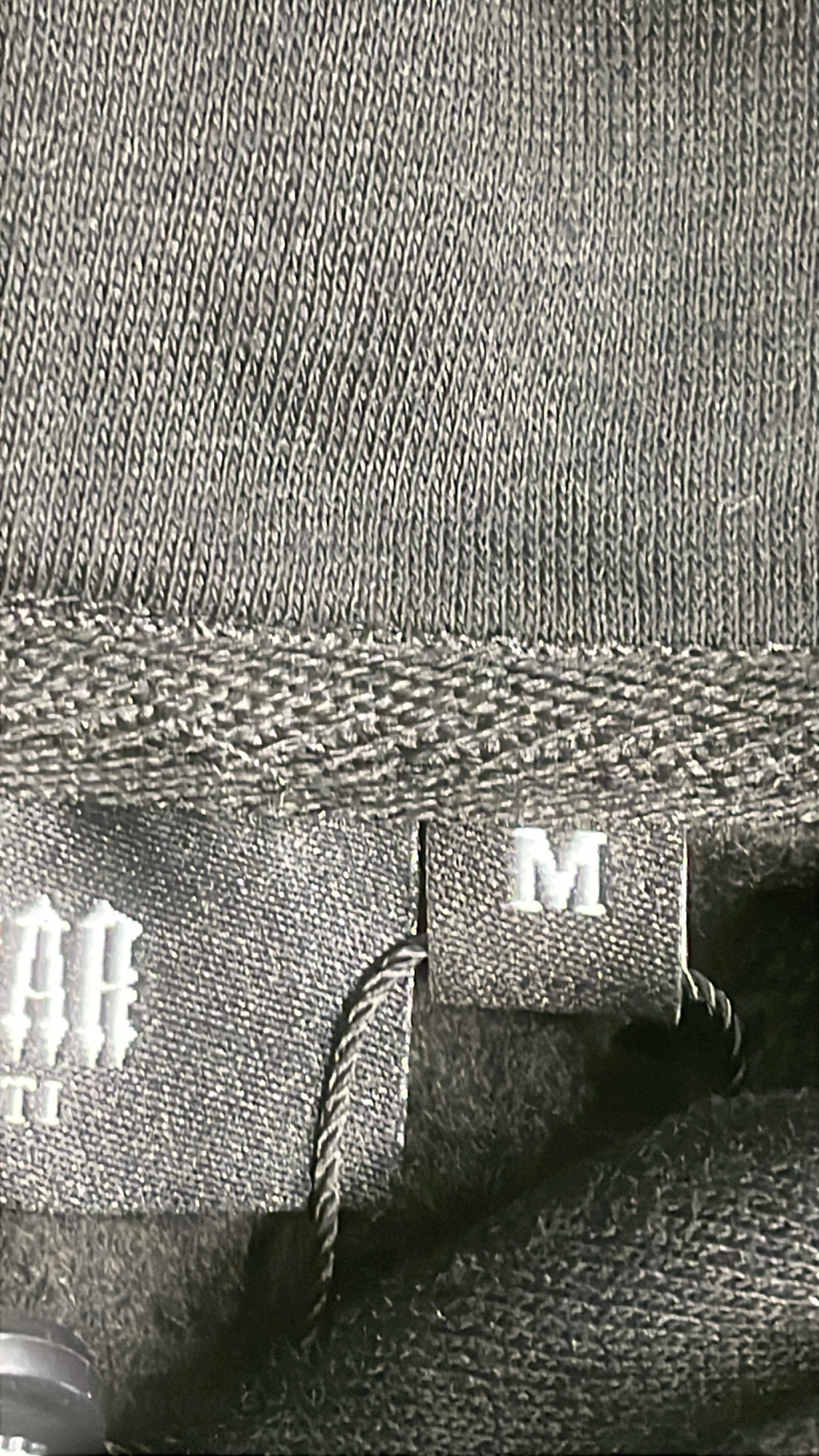 Bluza — zdjęcie QC 1 z 4