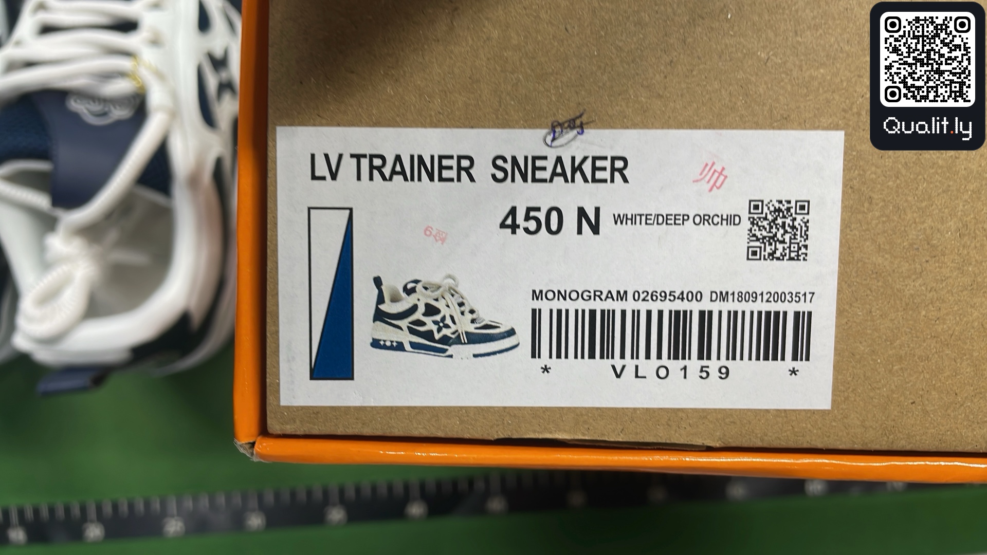 Sneakers — foto QC 2 di 42