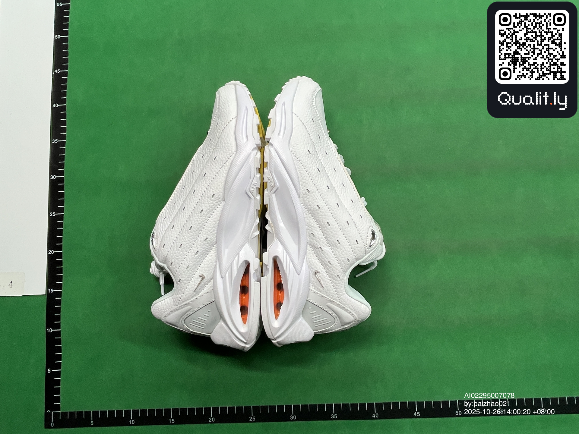 Sneaker — QC-Foto 3 von 102