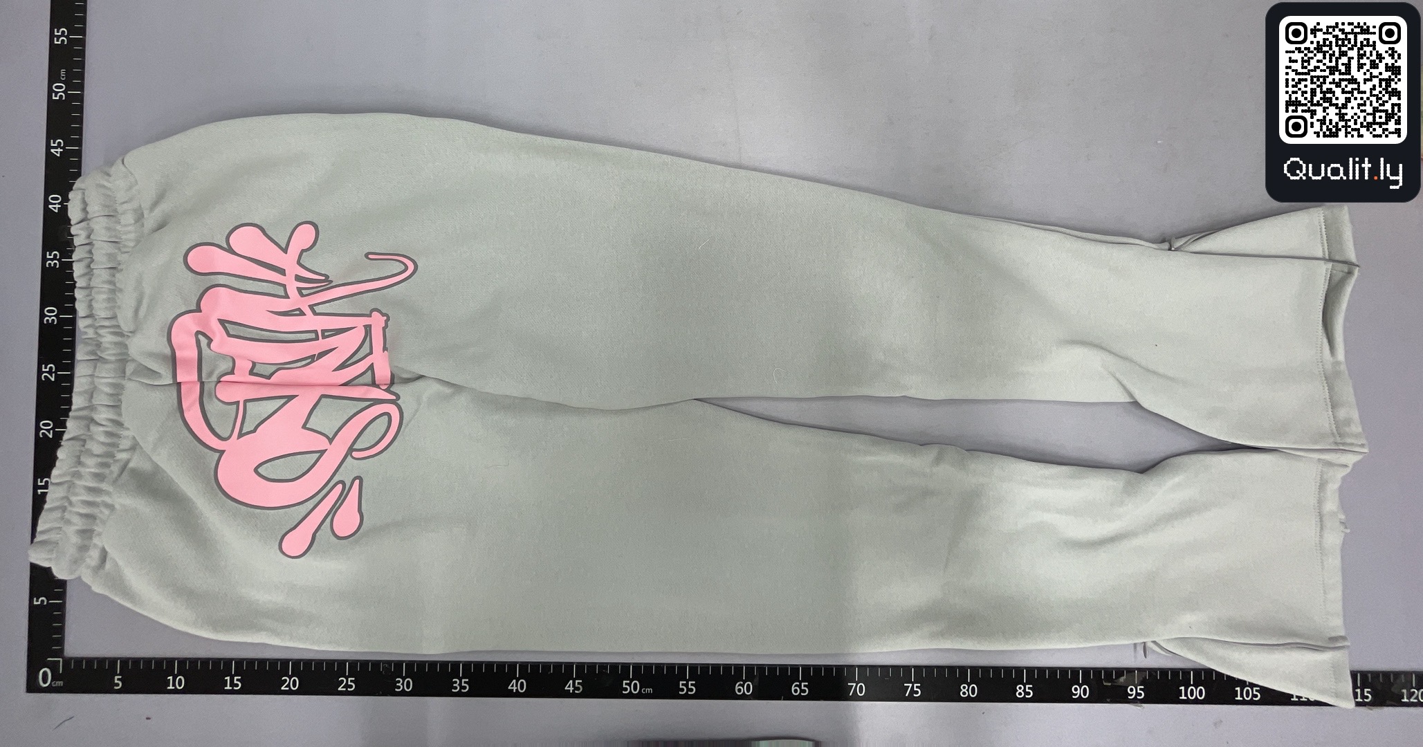 Hoodie QC photo 3 of 254