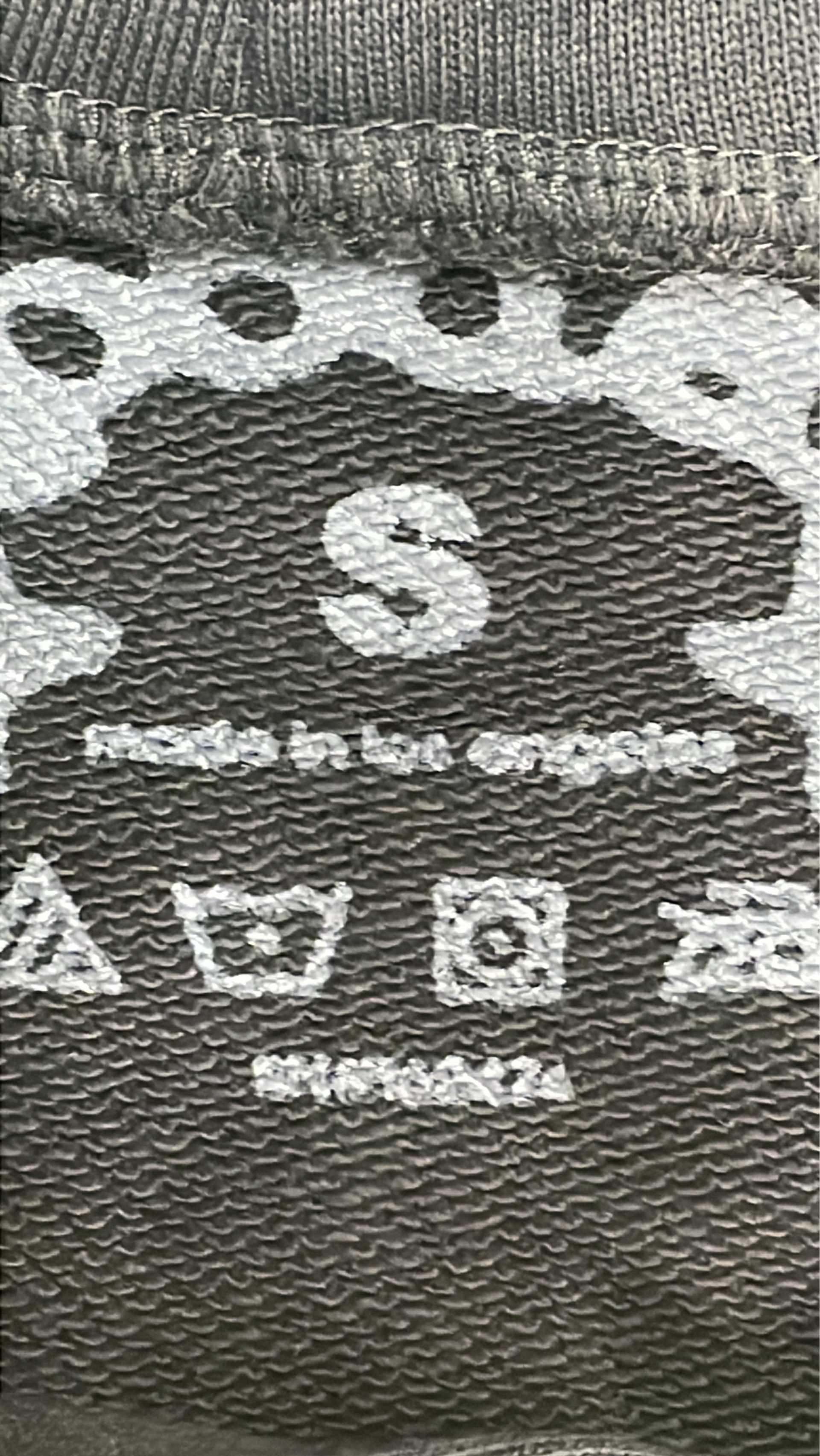 Felpa con cappuccio — foto QC 1 di 4