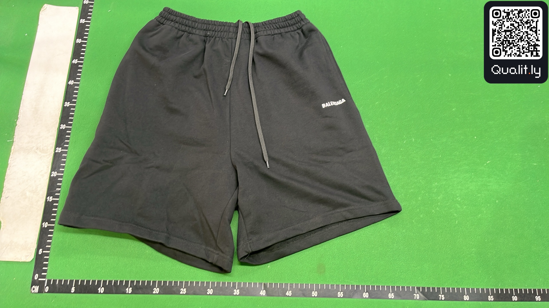 Shorts QC photo 2 of 8