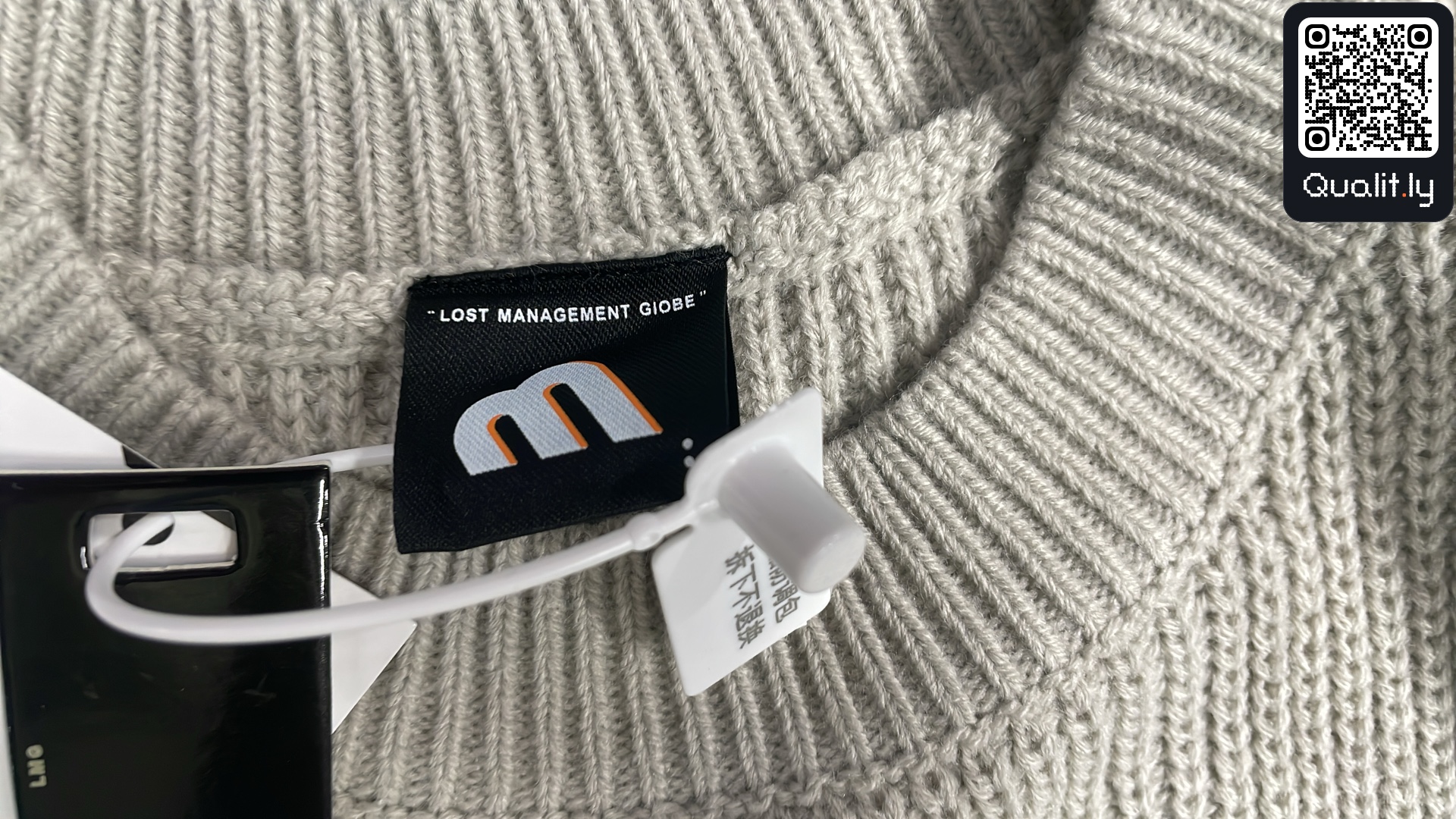 Sweater QC photo 1 of 54