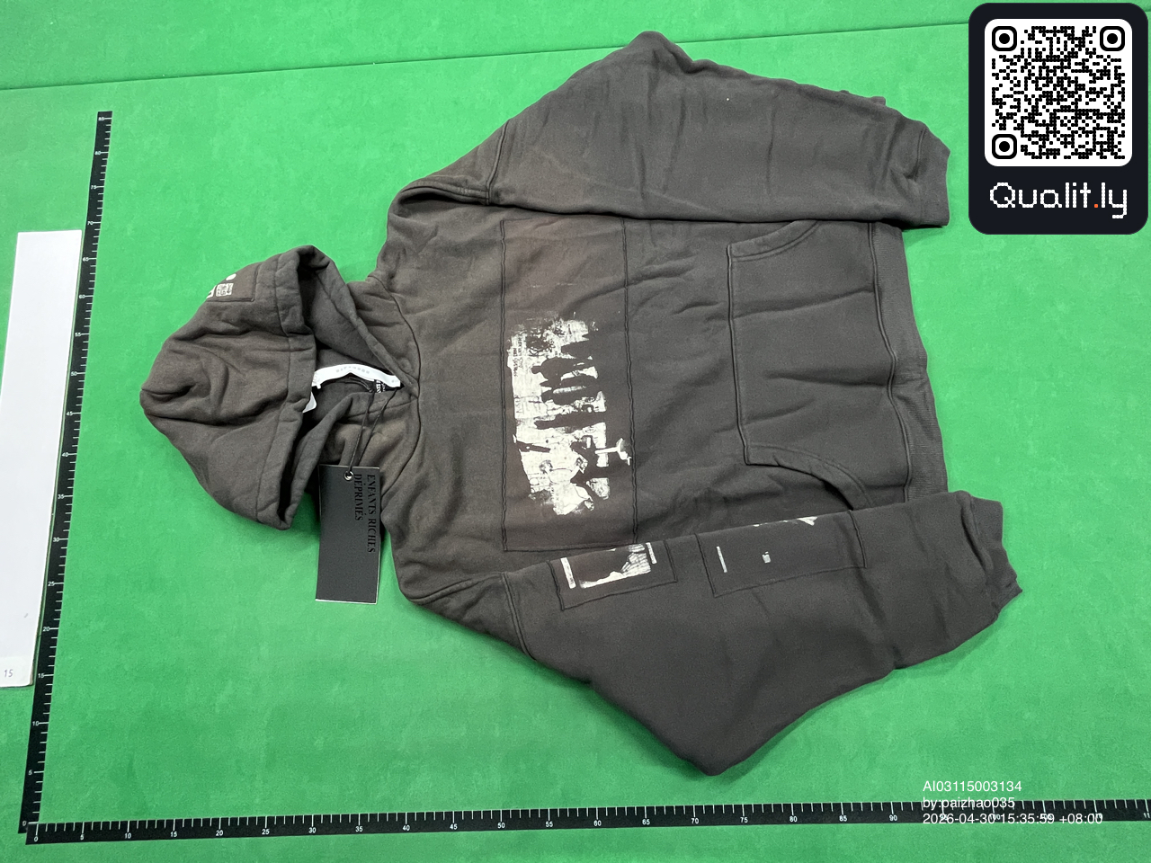 Hoodie QC photo 3 of 8