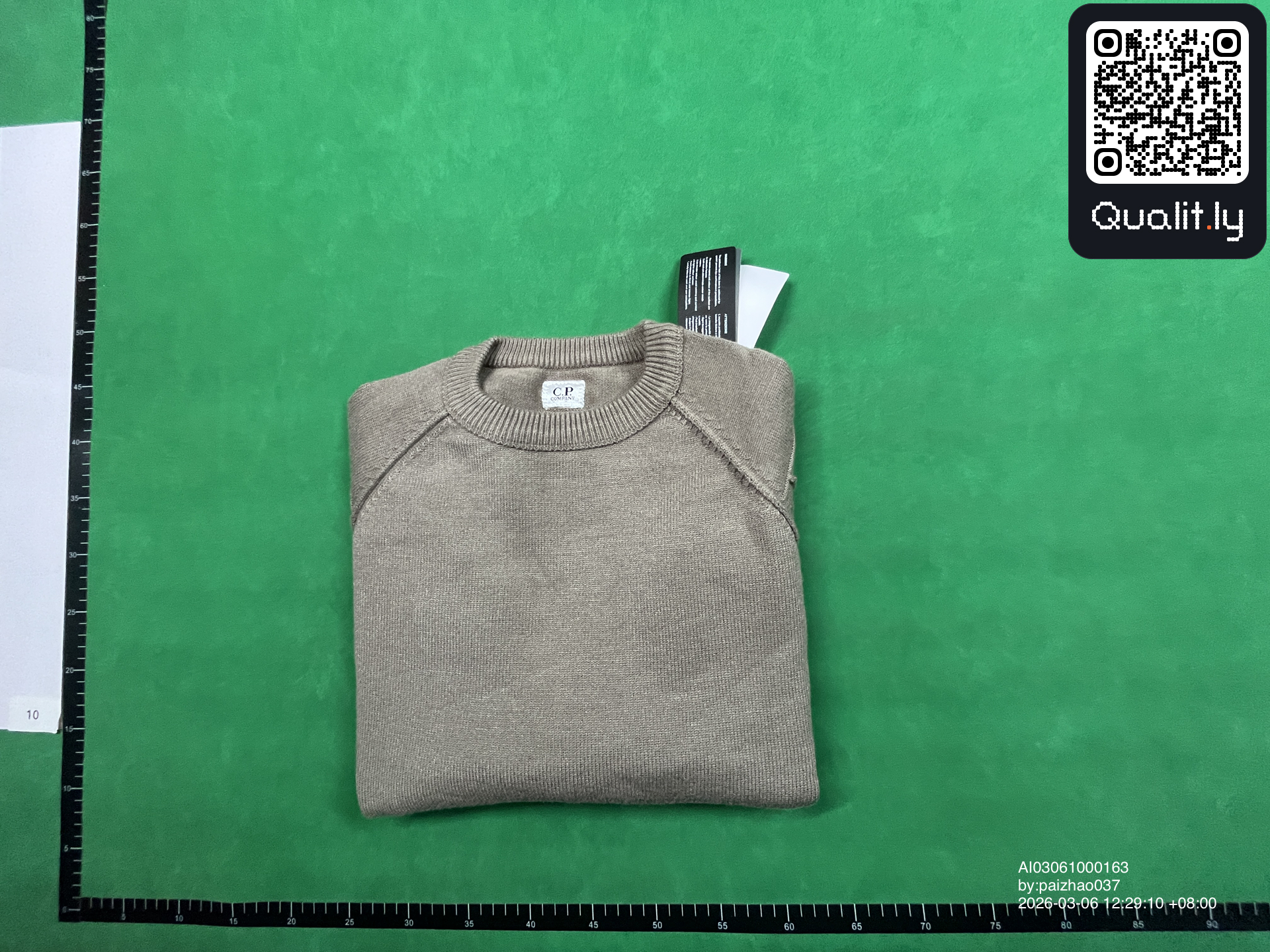 Pull — photo QC 1 sur 30