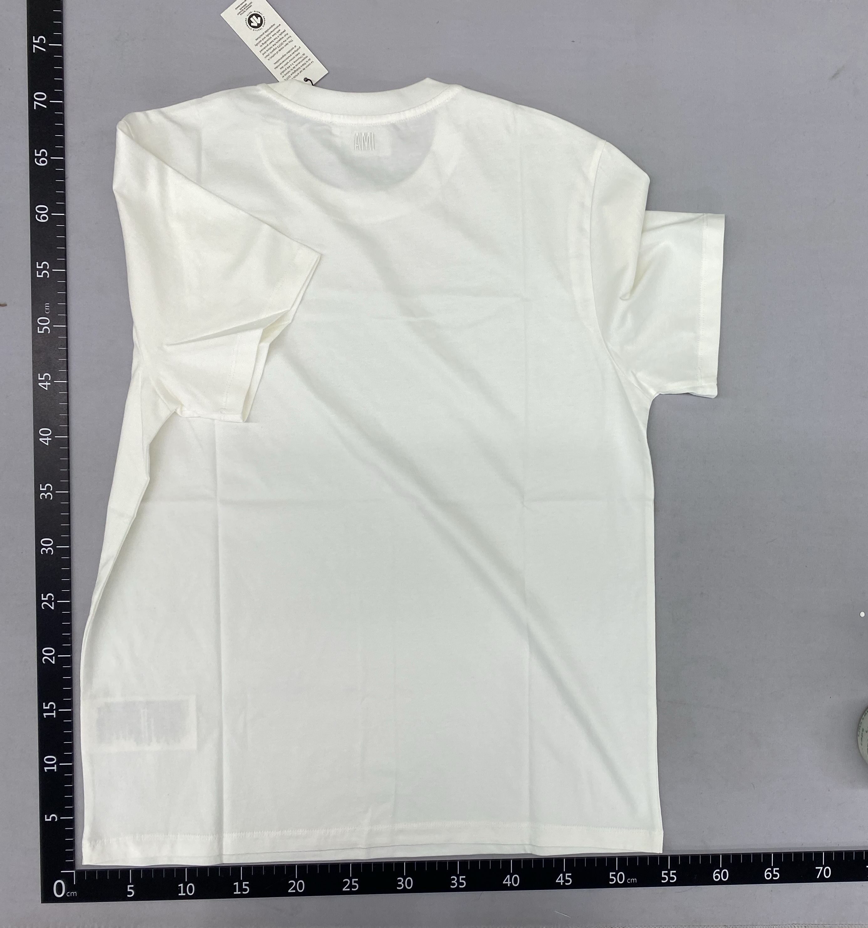 T-shirt — foto QC 2 de 135