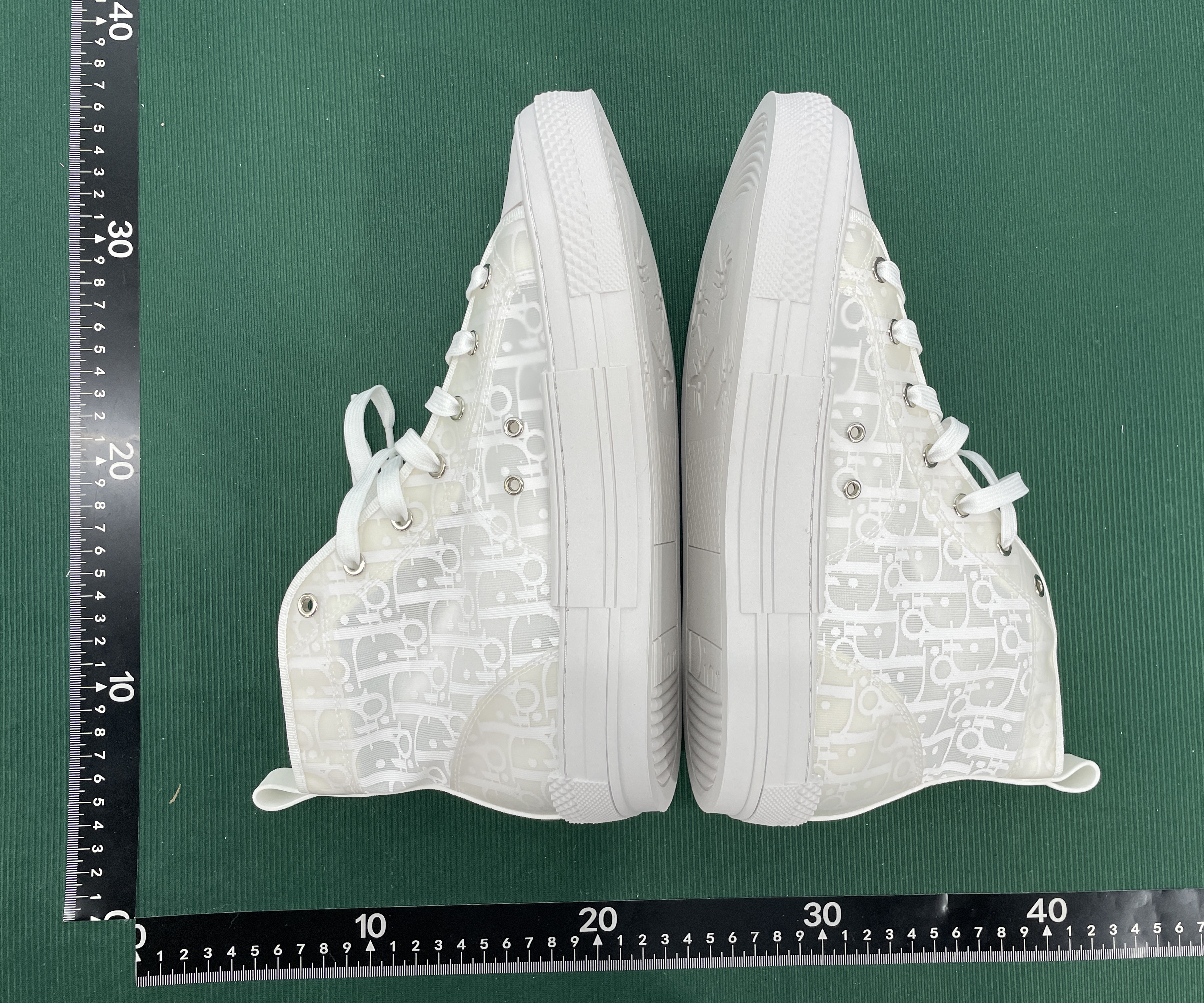 Sneaker — QC-Foto 1 von 105