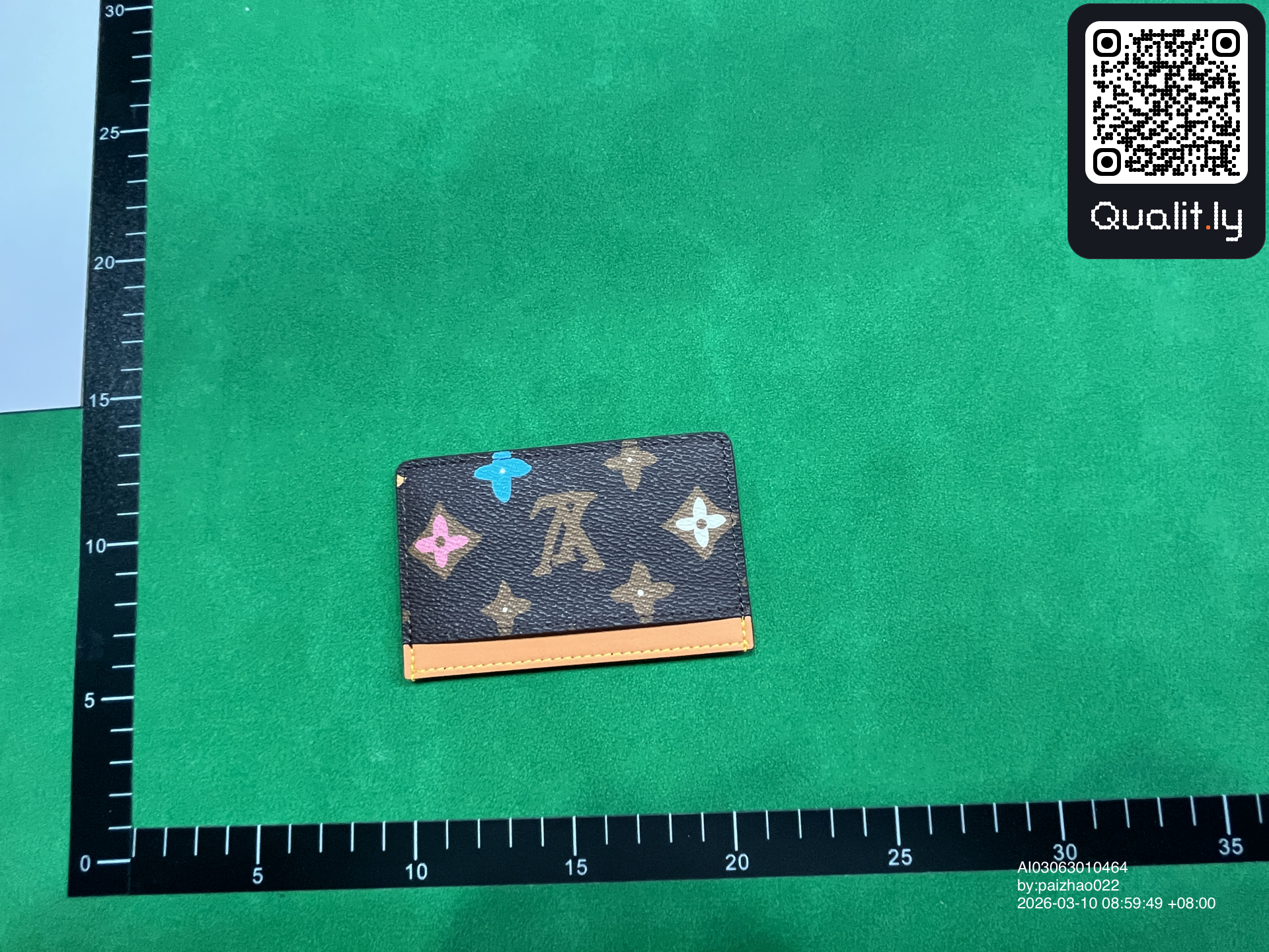 钱包 QC 照片 2 / 33