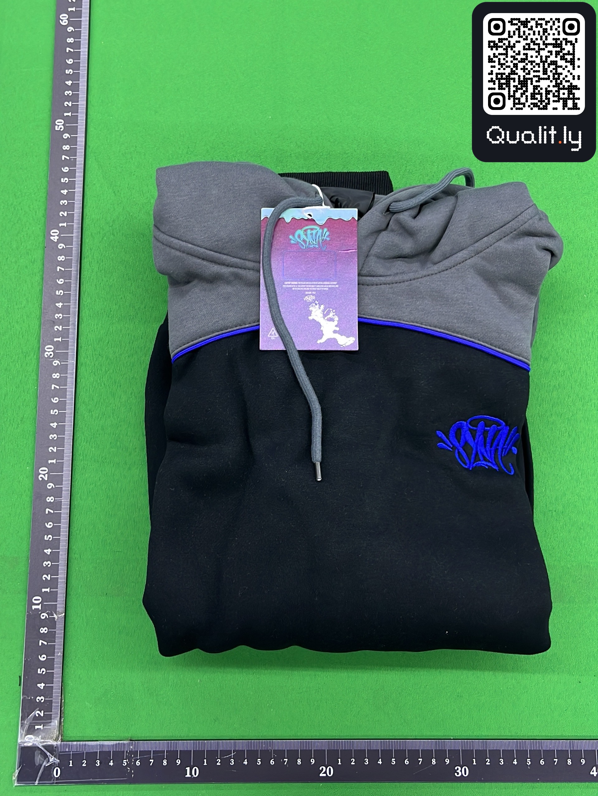 Hoodie — QC-foto 1 van 51