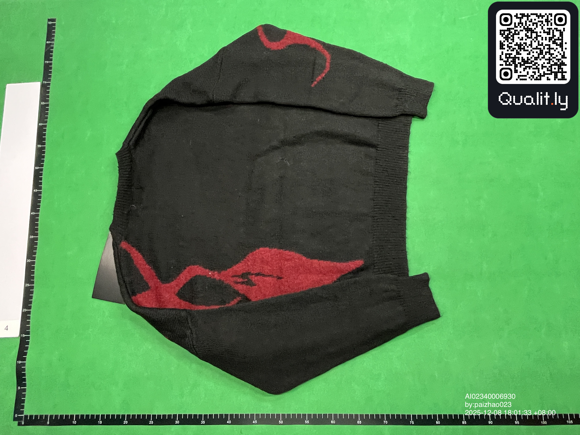 Pull — photo QC 2 sur 4