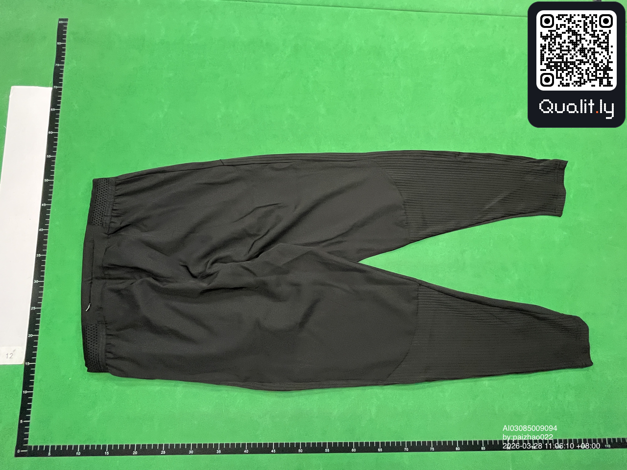 Pantaloni — foto QC 2 di 26