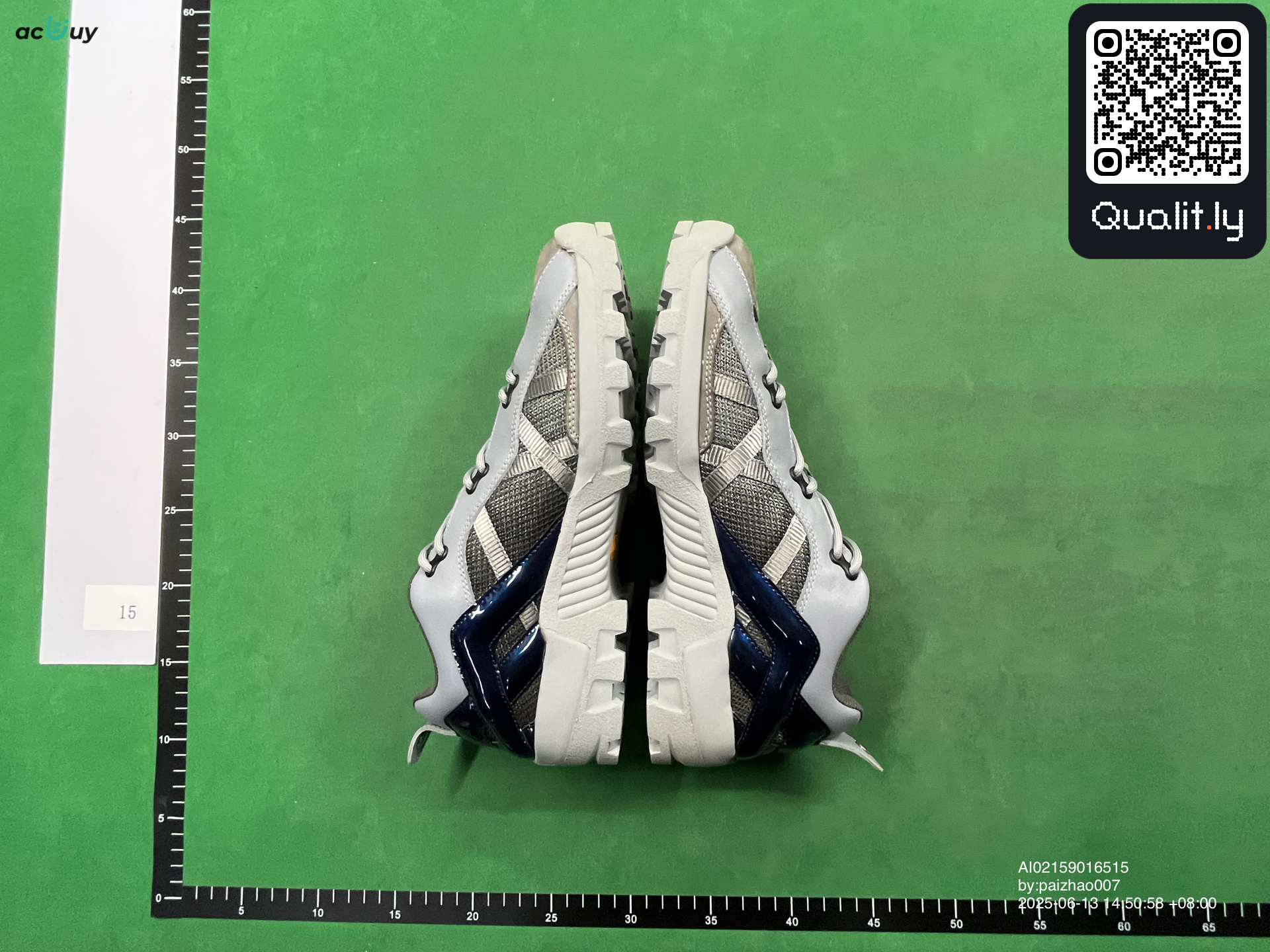 Sneaker — QC-Foto 3 von 6