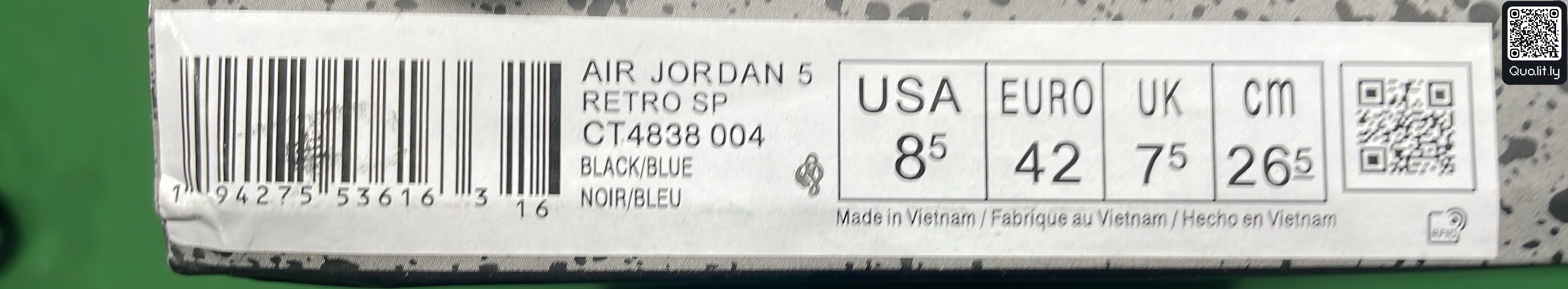 Sneakers — foto QC 2 di 18