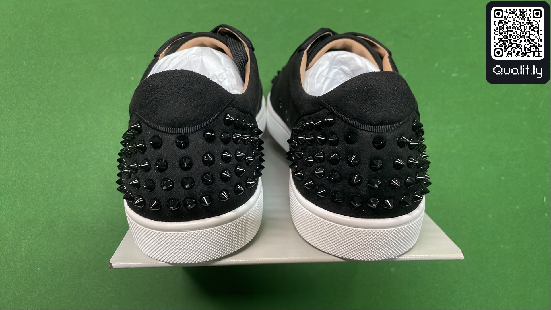 Sneakers QC photo 3 of 6
