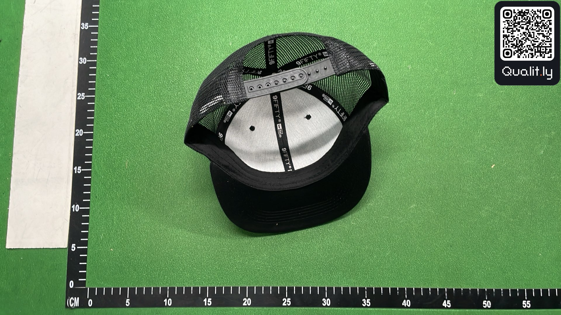 Pet — QC-foto 3 van 3